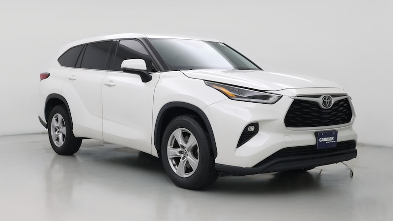 2021 Toyota Highlander LE Hero Image