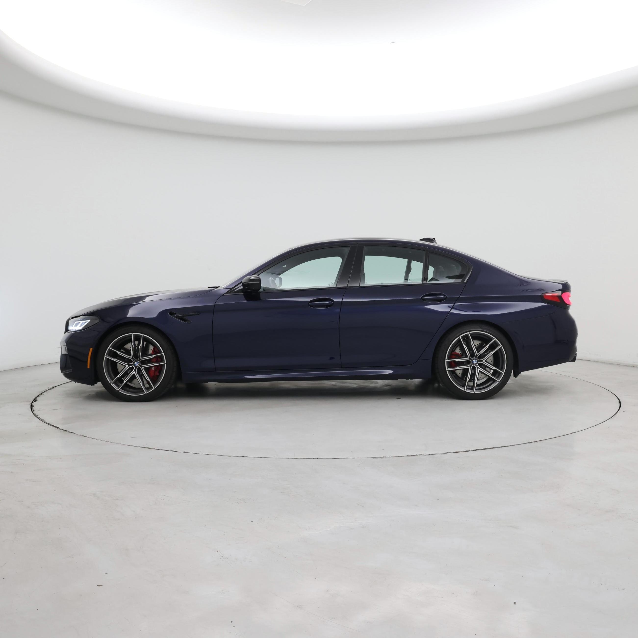 Thumbnail: 2022 BMW M5 - 3