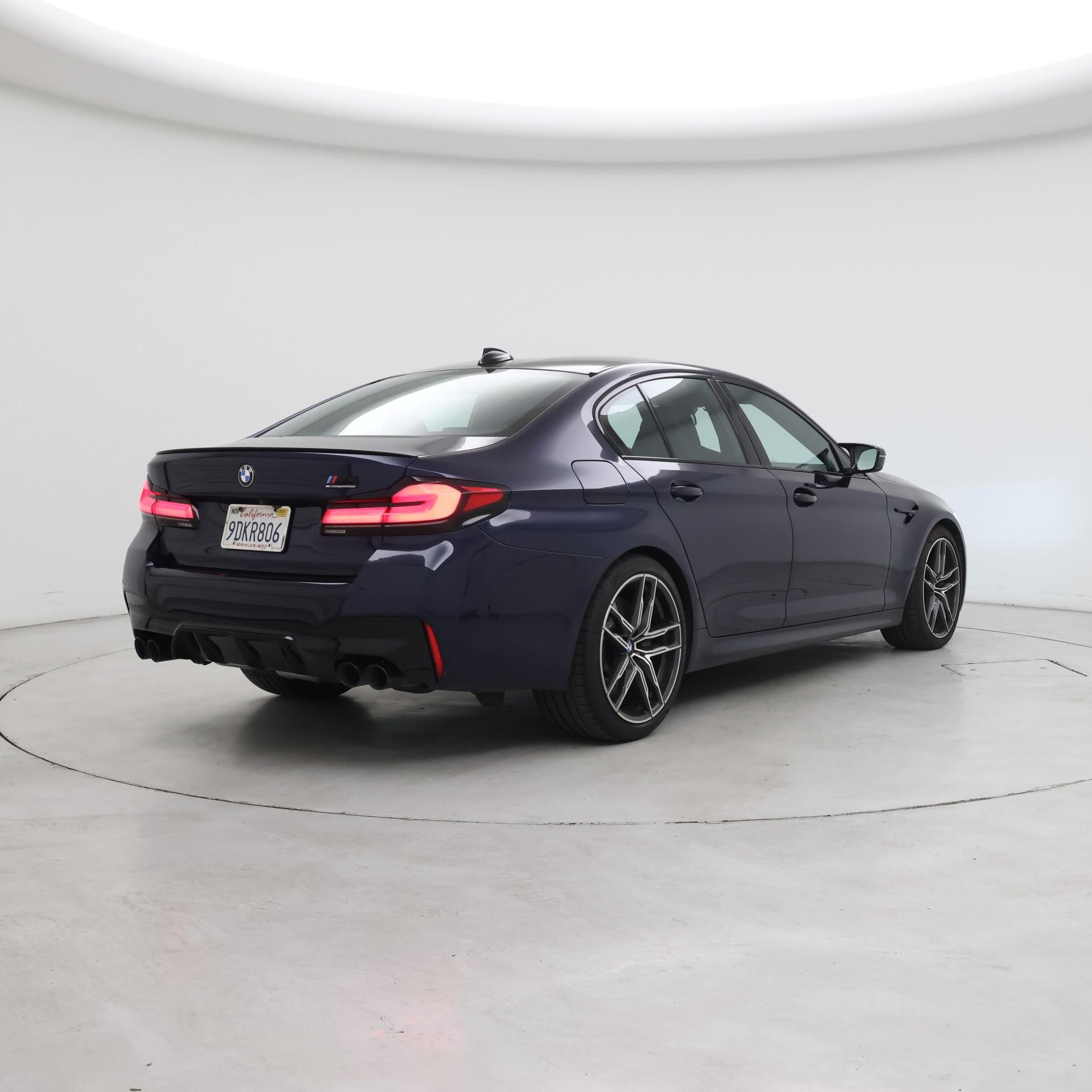 Thumbnail: 2022 BMW M5 - 8