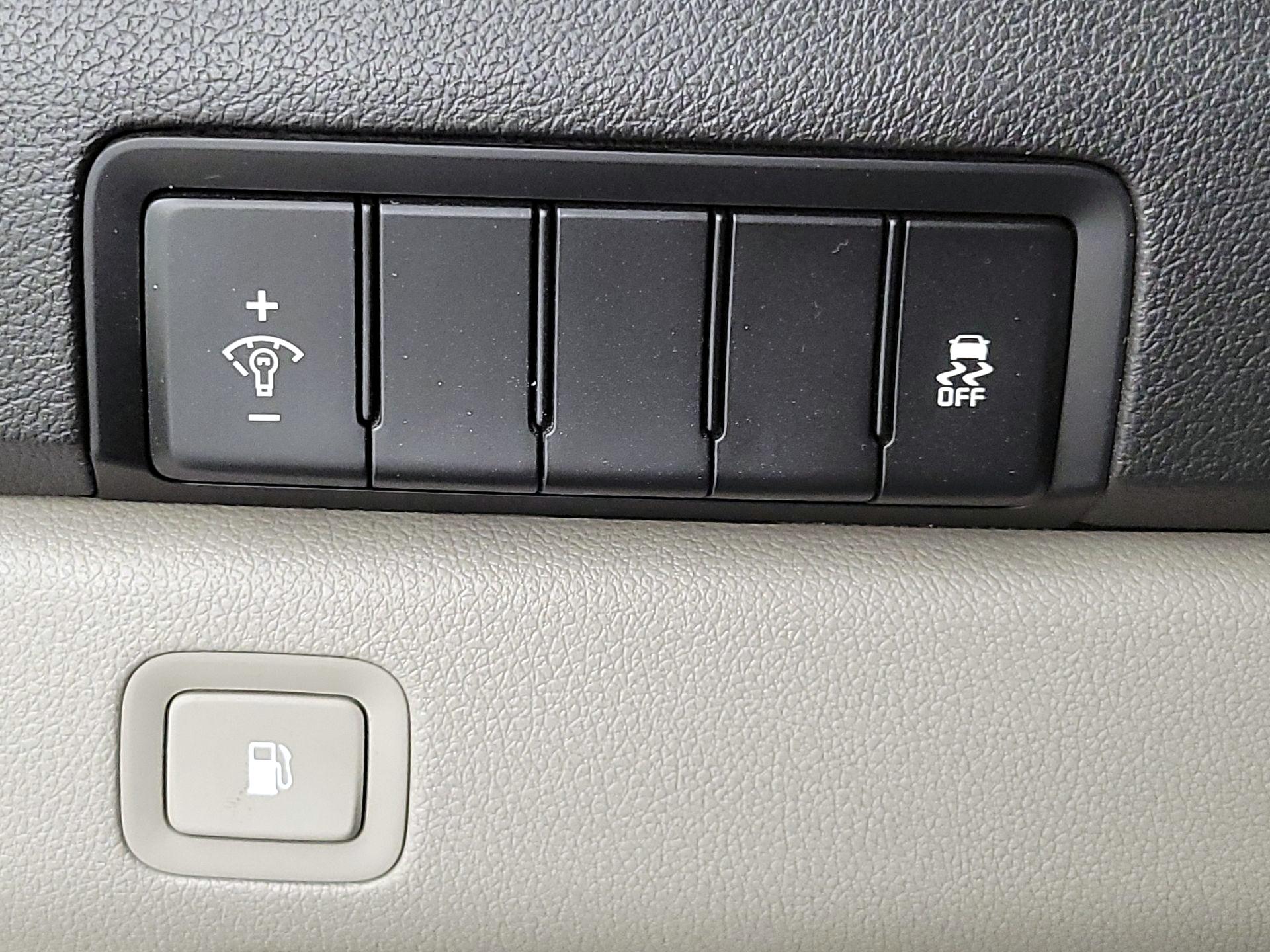 Thumbnail: 2019 Kia Sedona - 13