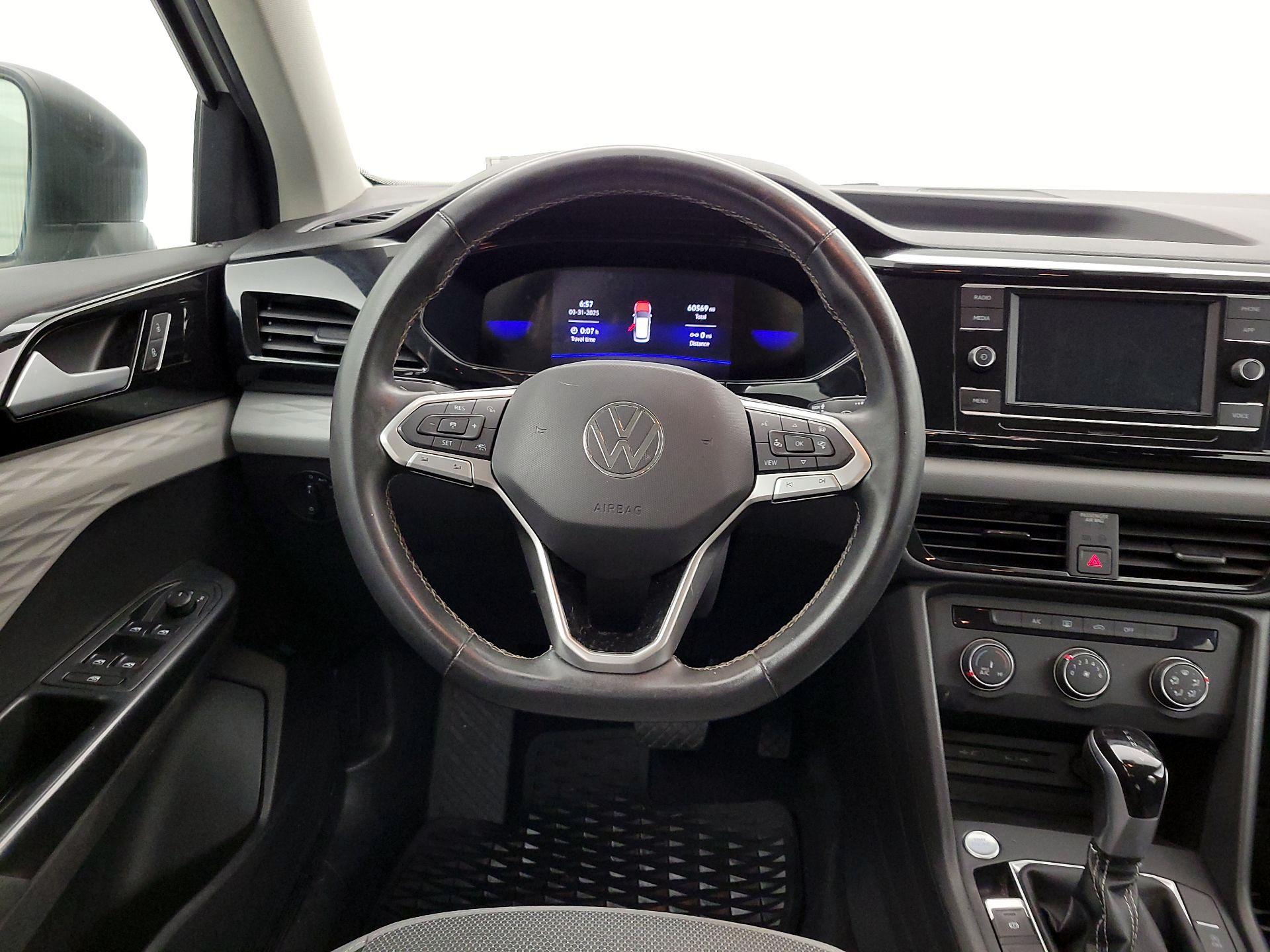 Thumbnail: 2022 Volkswagen Taos - 10