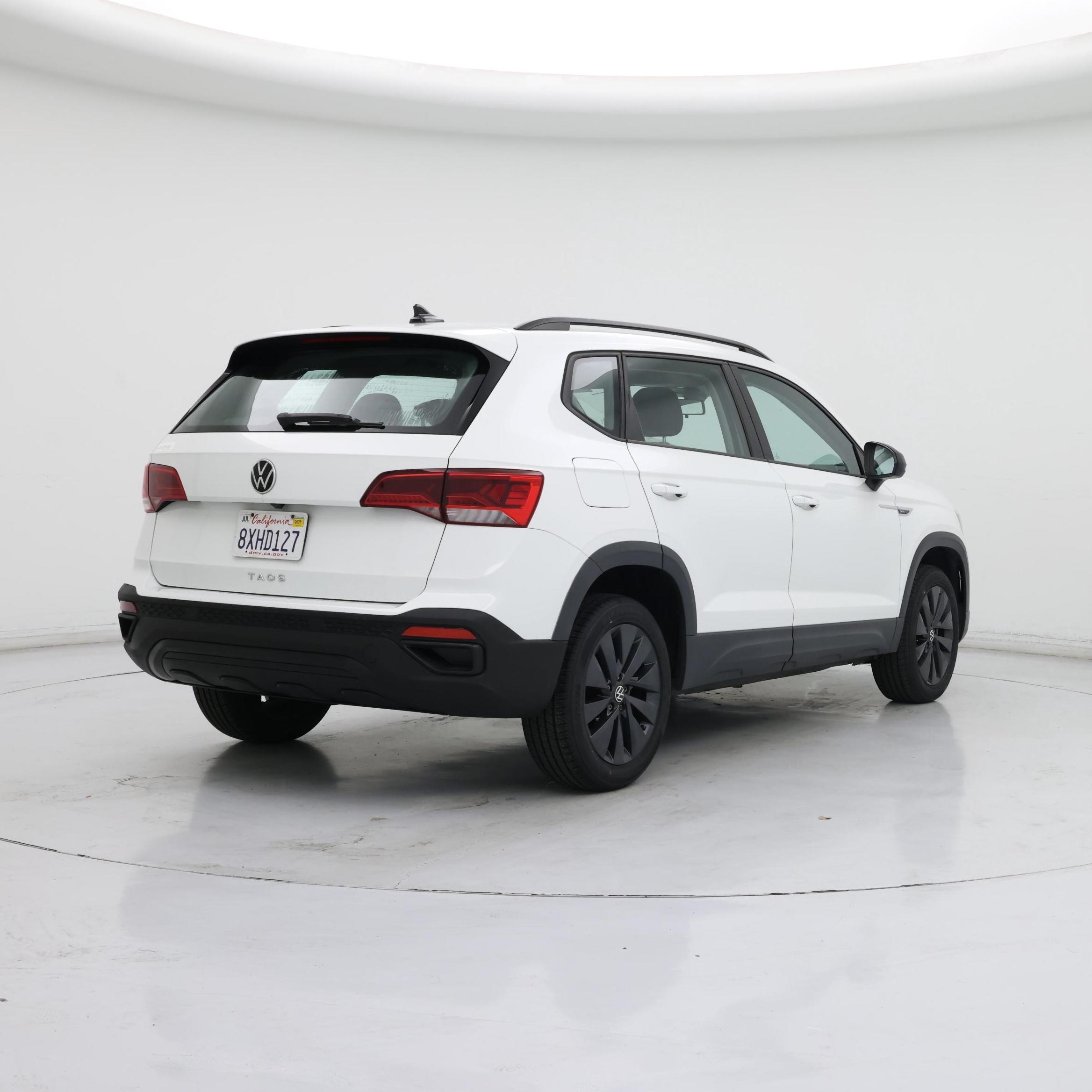 Thumbnail: 2022 Volkswagen Taos - 8