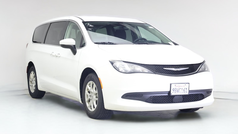 2022 Chrysler Voyager LX Hero Image