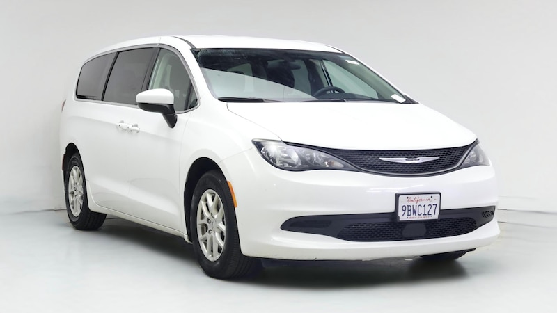 2022 Chrysler Voyager LX Hero Image