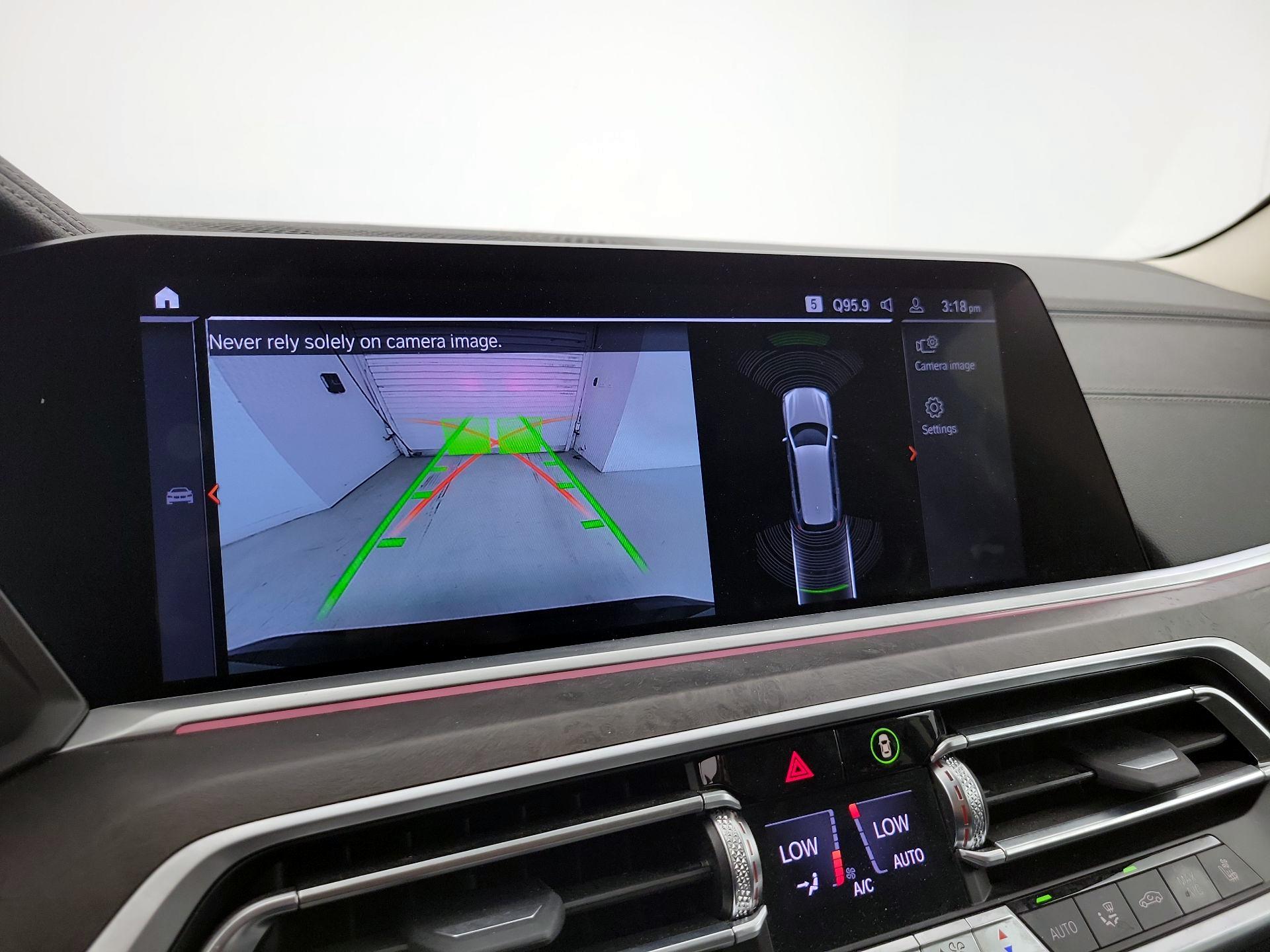 Thumbnail: 2022 BMW X7 - 15