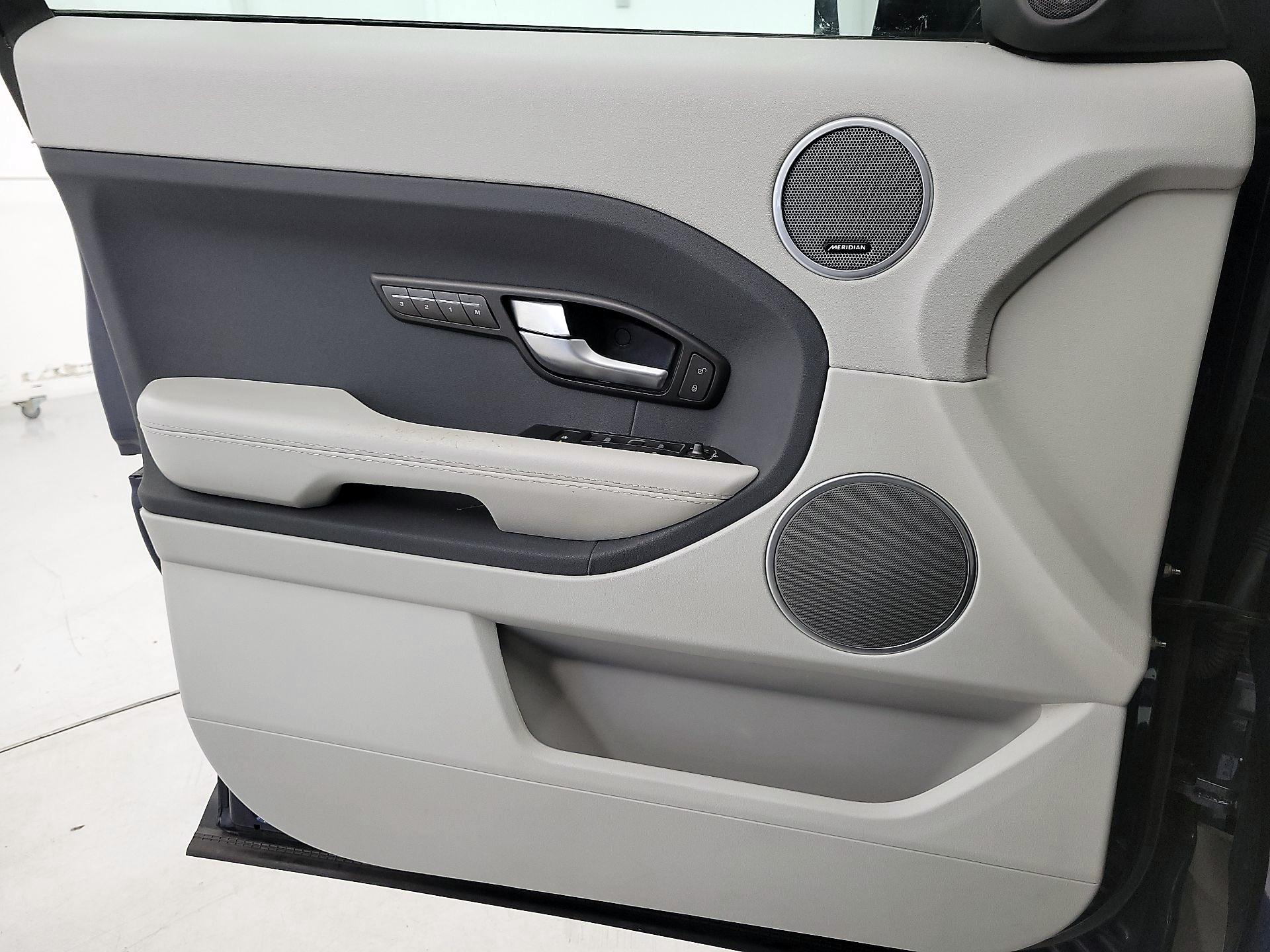 Thumbnail: 2014 Land Rover Range Rover Evoque - 12
