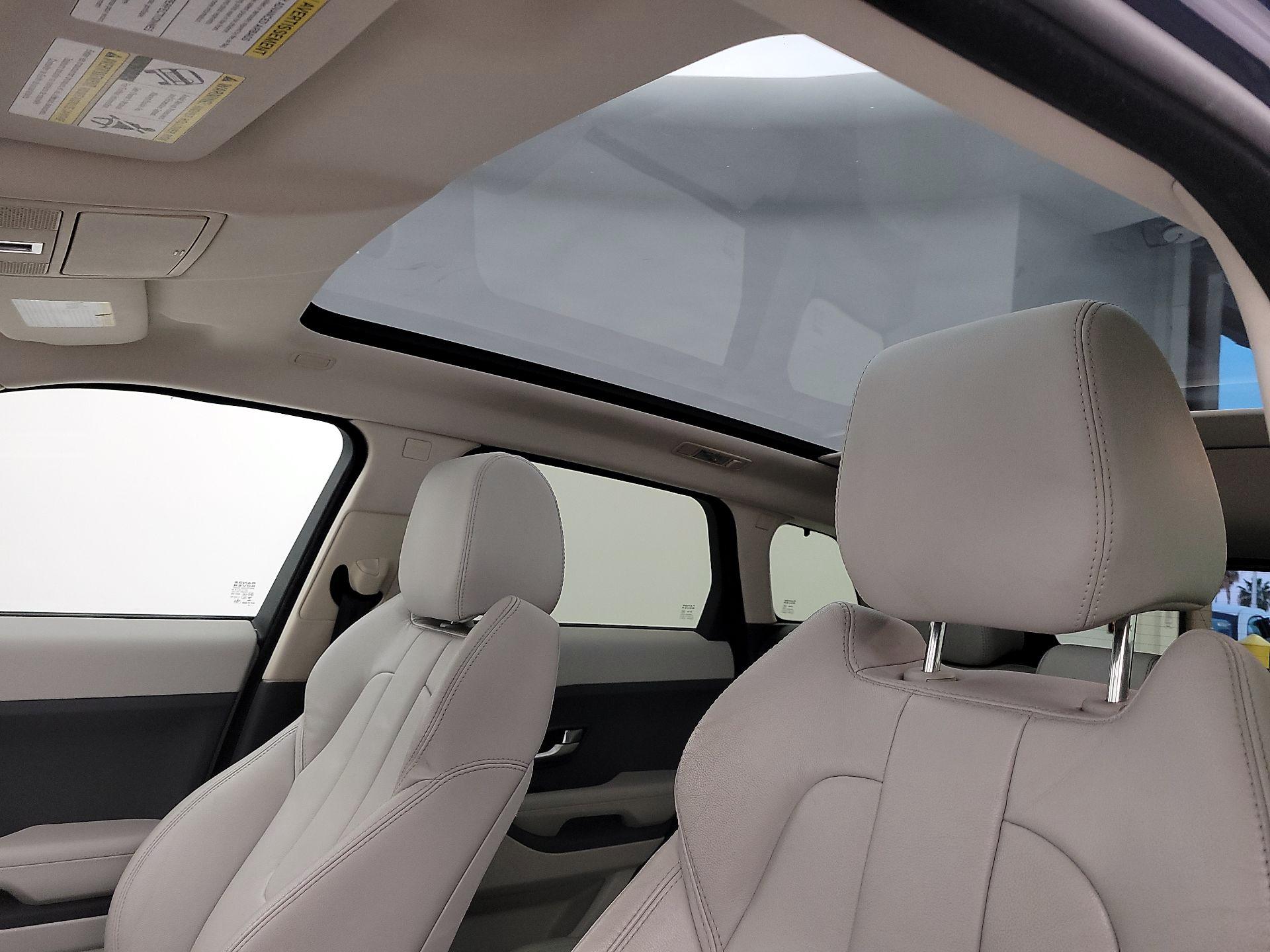 Thumbnail: 2014 Land Rover Range Rover Evoque - 17