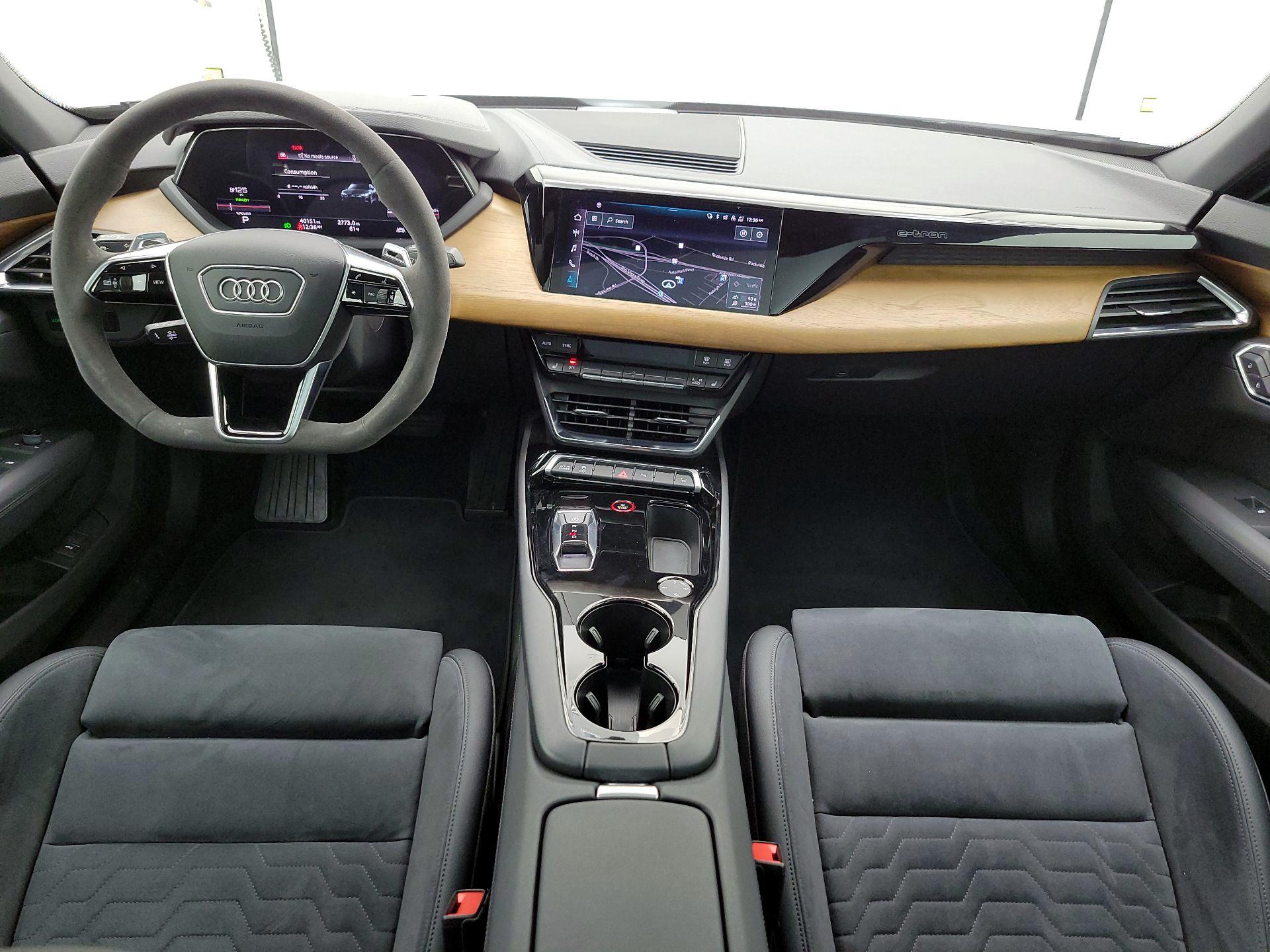 Thumbnail: 2022 Audi e-tron GT - 9