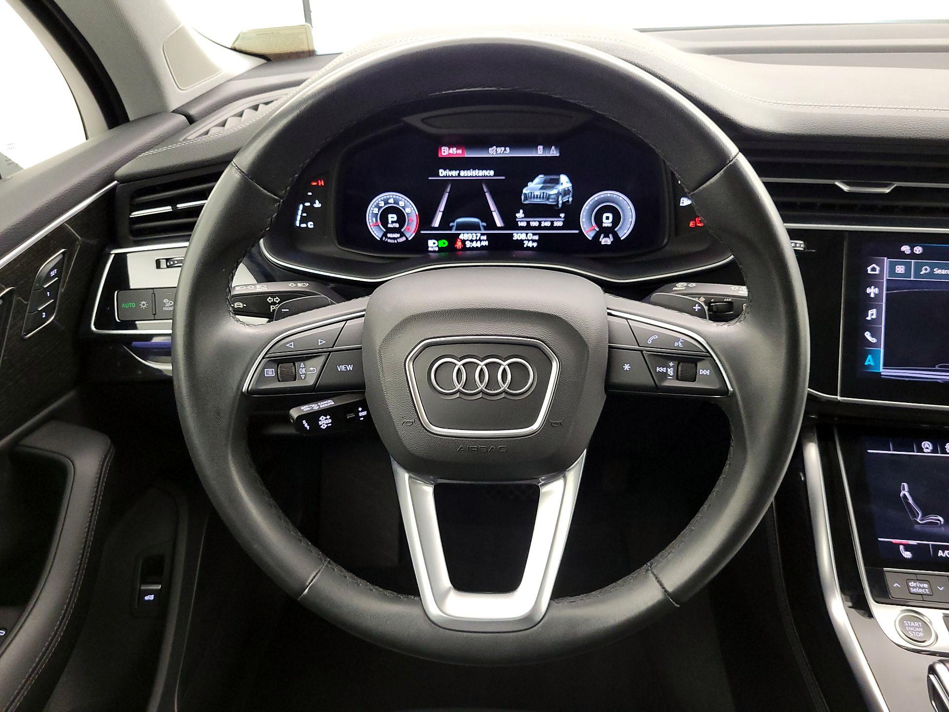 Thumbnail: 2023 Audi Q7 - 10