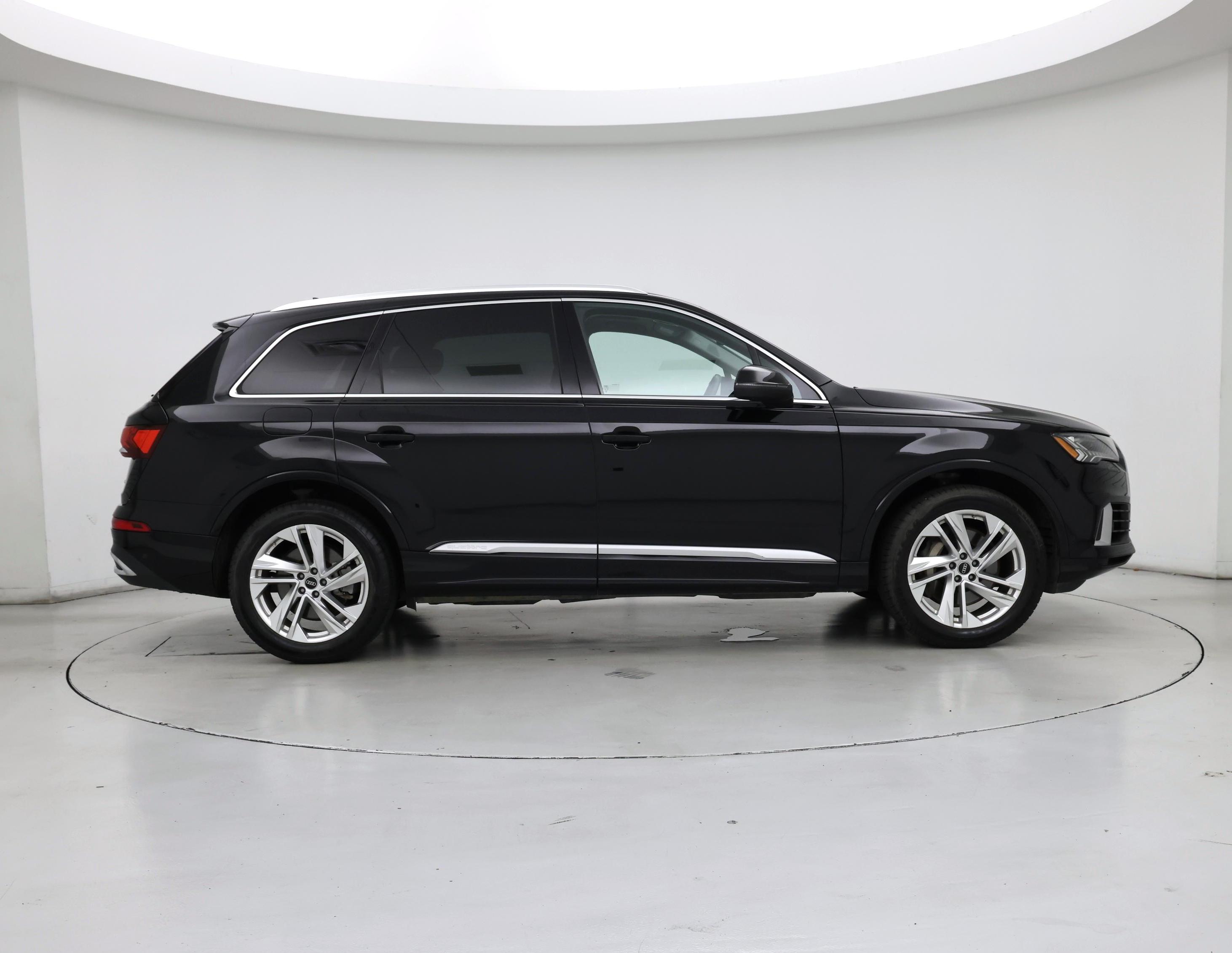 Thumbnail: 2023 Audi Q7 - 7