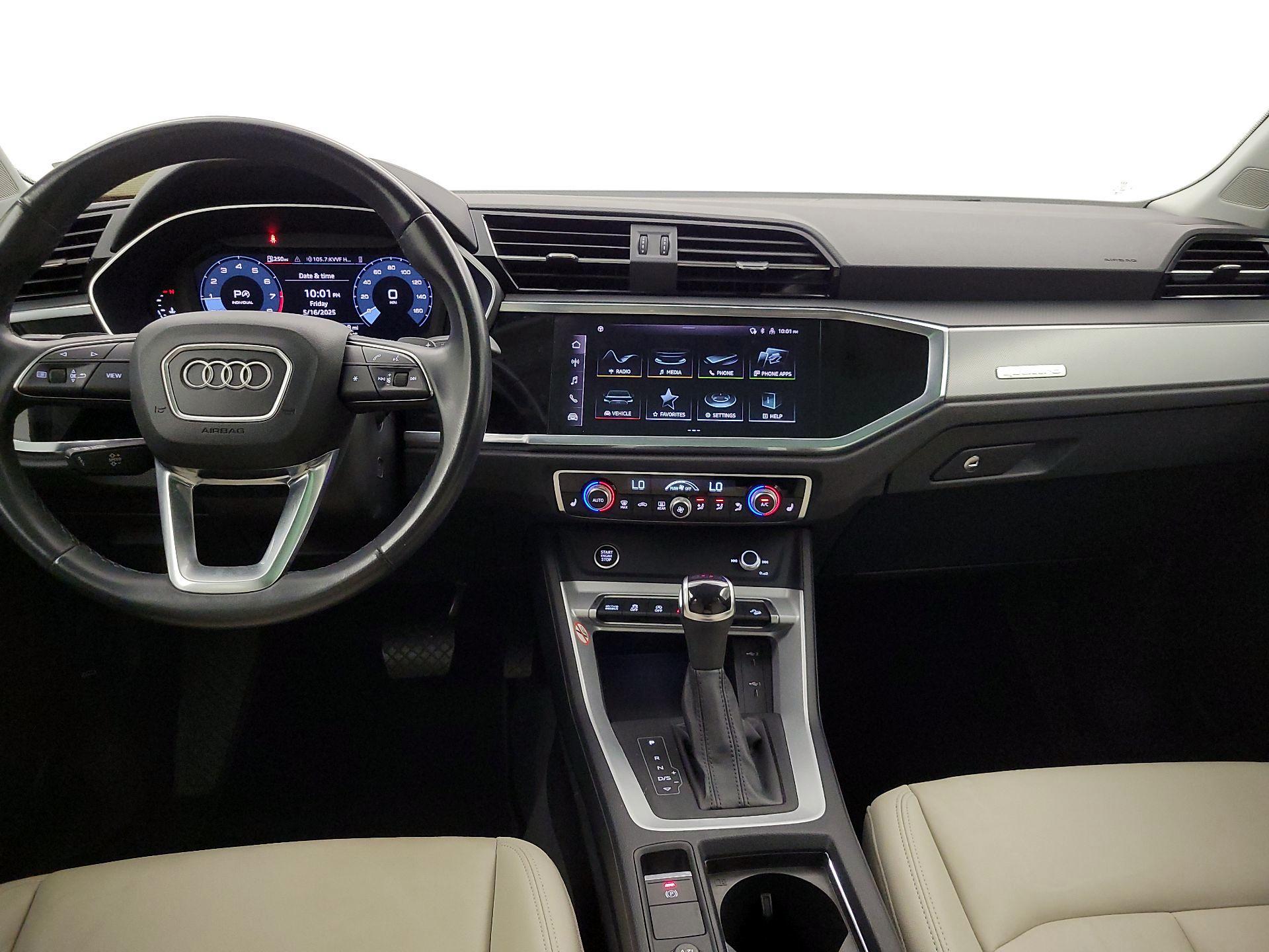 Thumbnail: 2023 Audi Q3 - 9