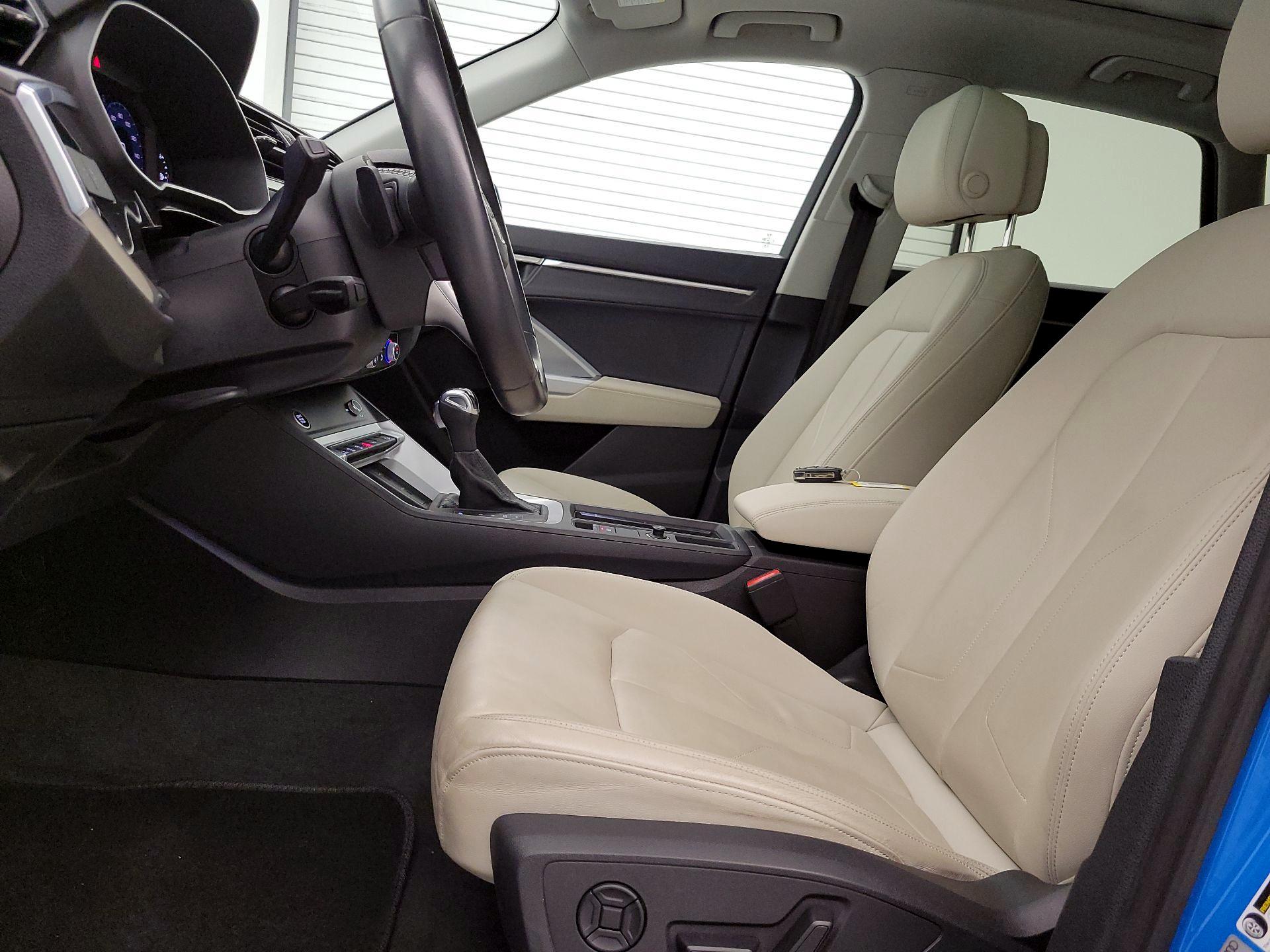 Thumbnail: 2023 Audi Q3 - 11