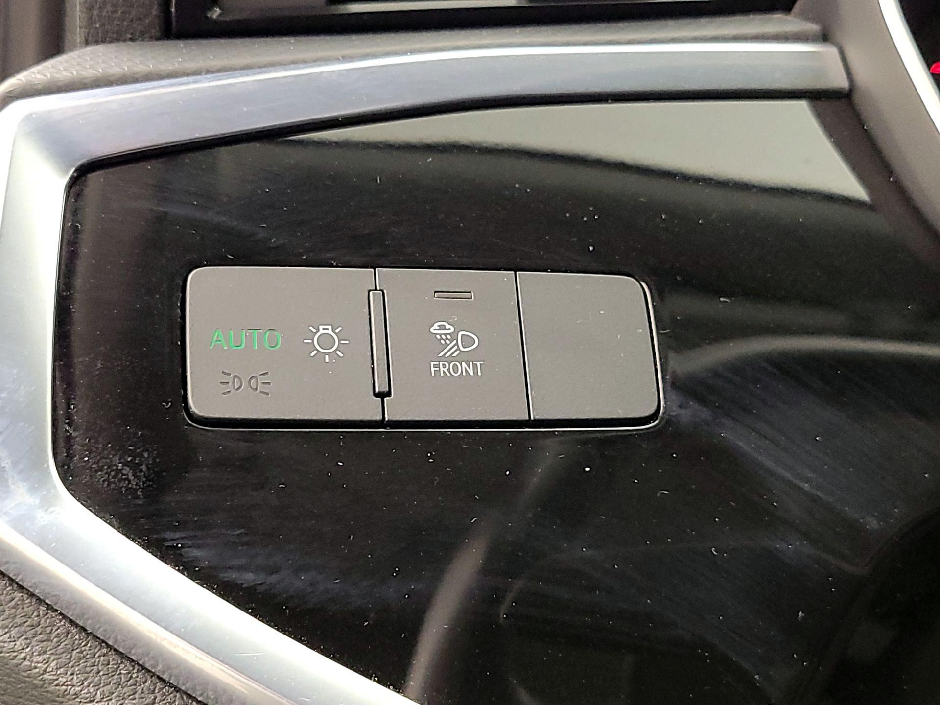 Thumbnail: 2023 Audi Q3 - 13