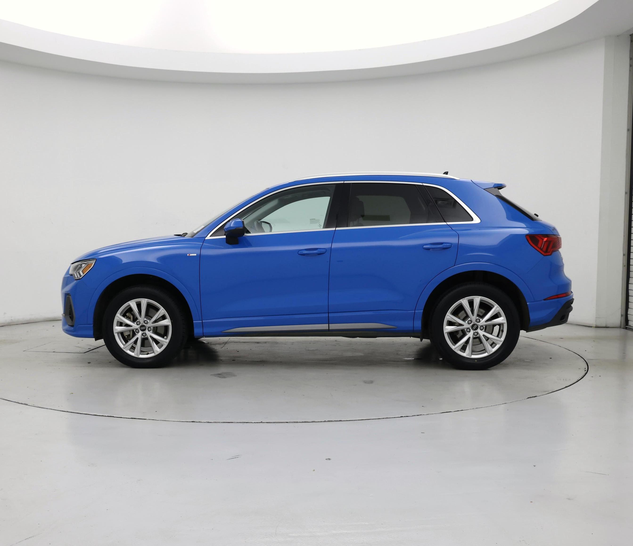 Thumbnail: 2023 Audi Q3 - 3