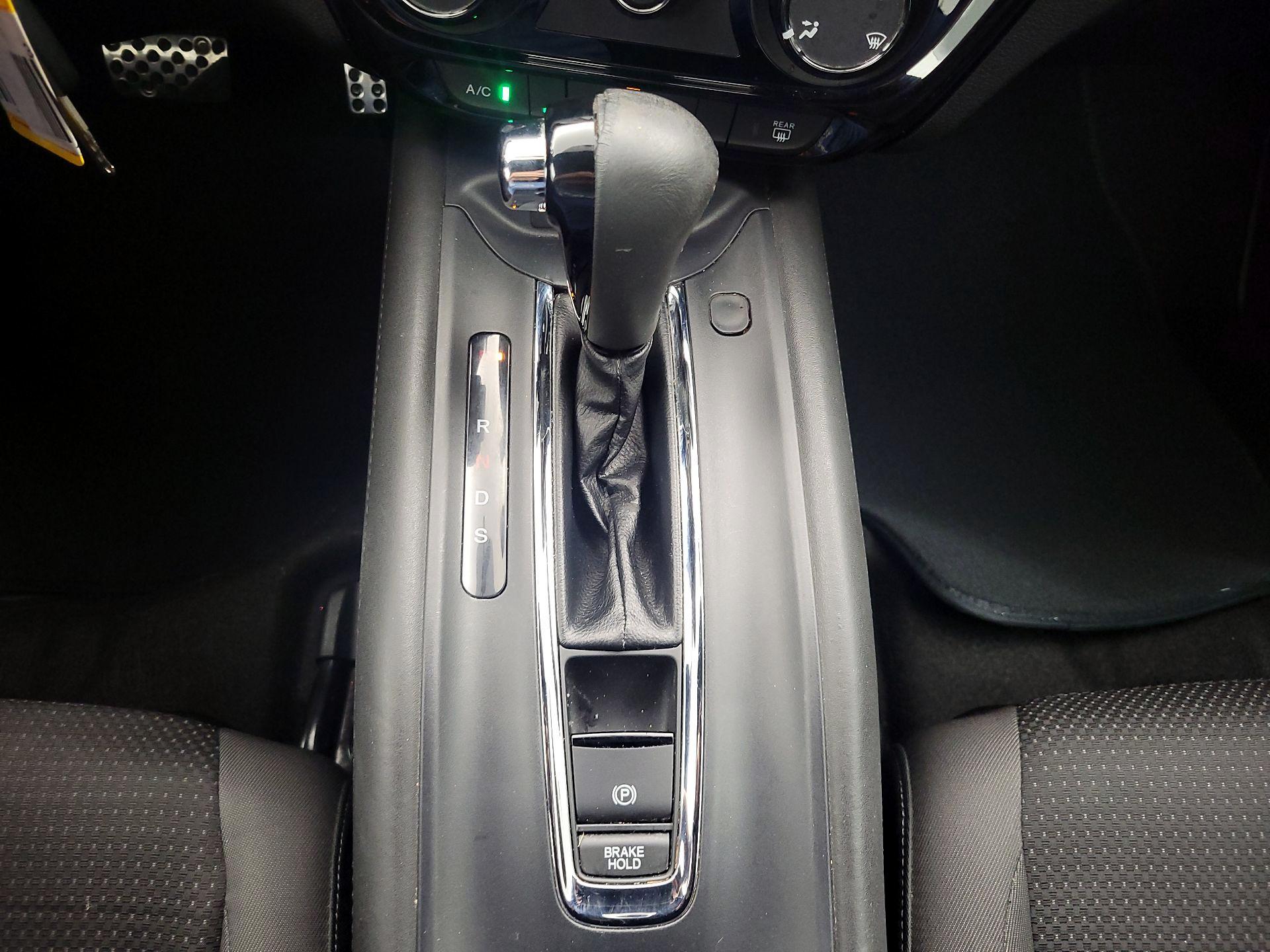 Thumbnail: 2020 Honda HR-V - 17