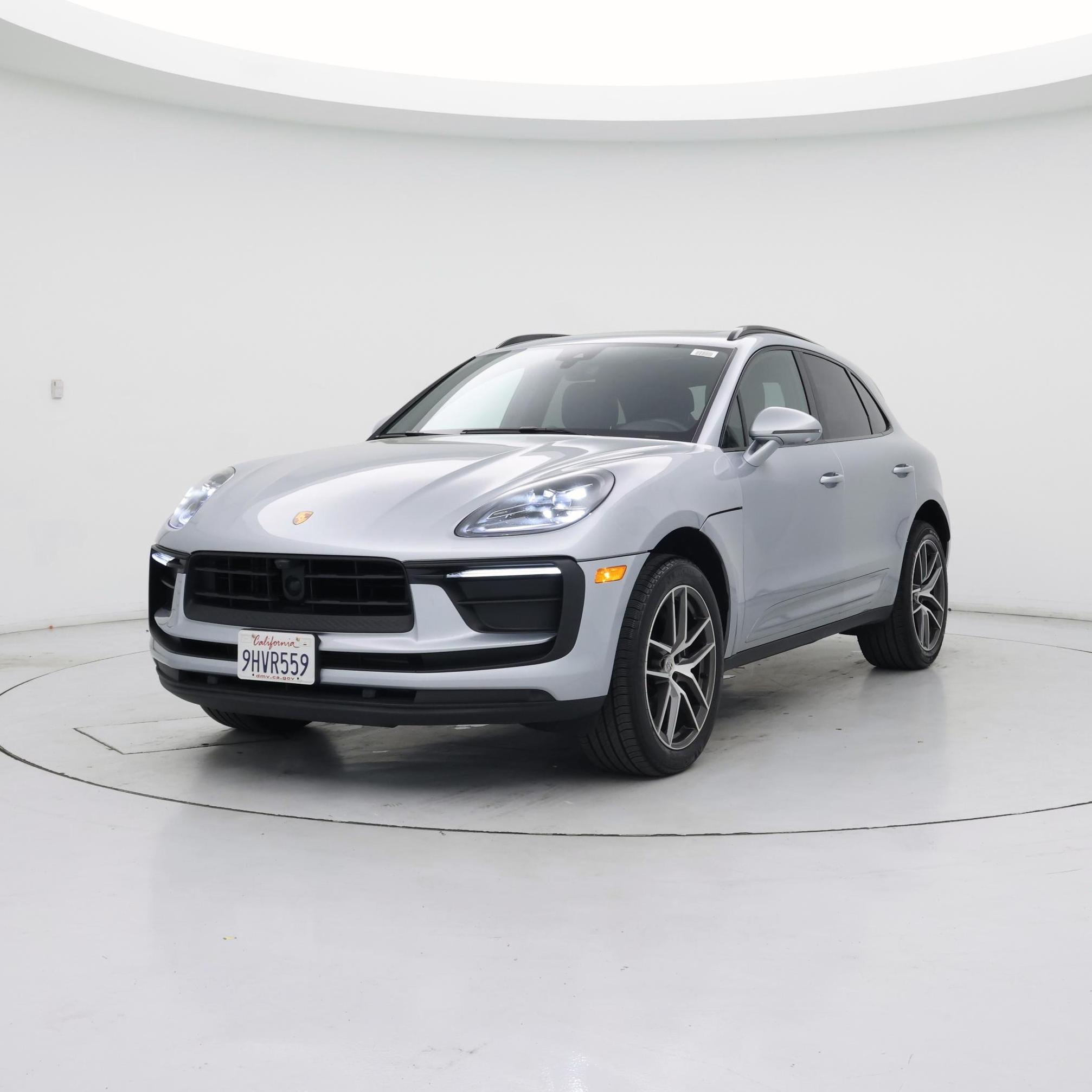 Thumbnail: 2023 Porsche Macan - 4