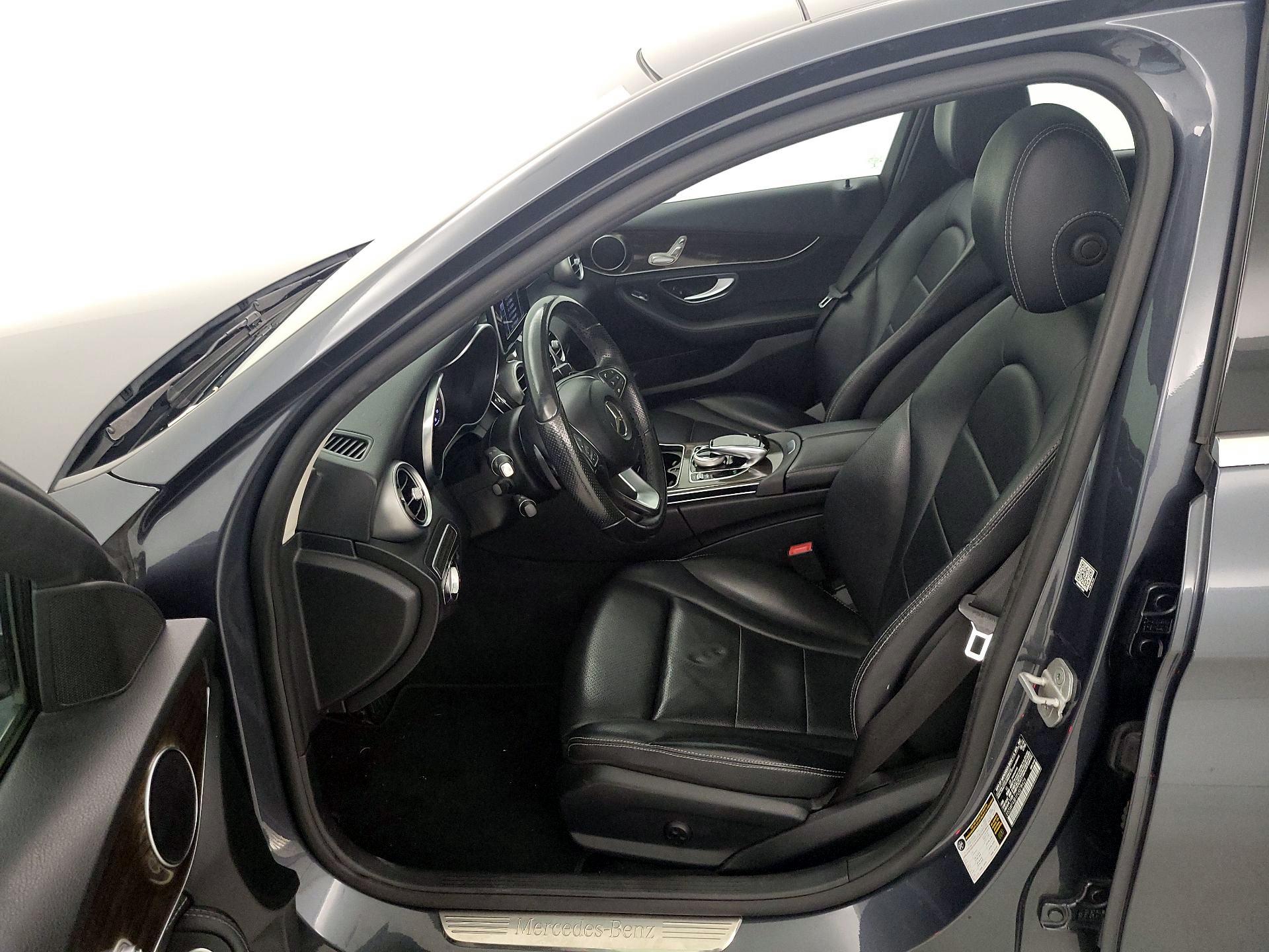 Thumbnail: 2015 Mercedes-Benz C-Class - 11