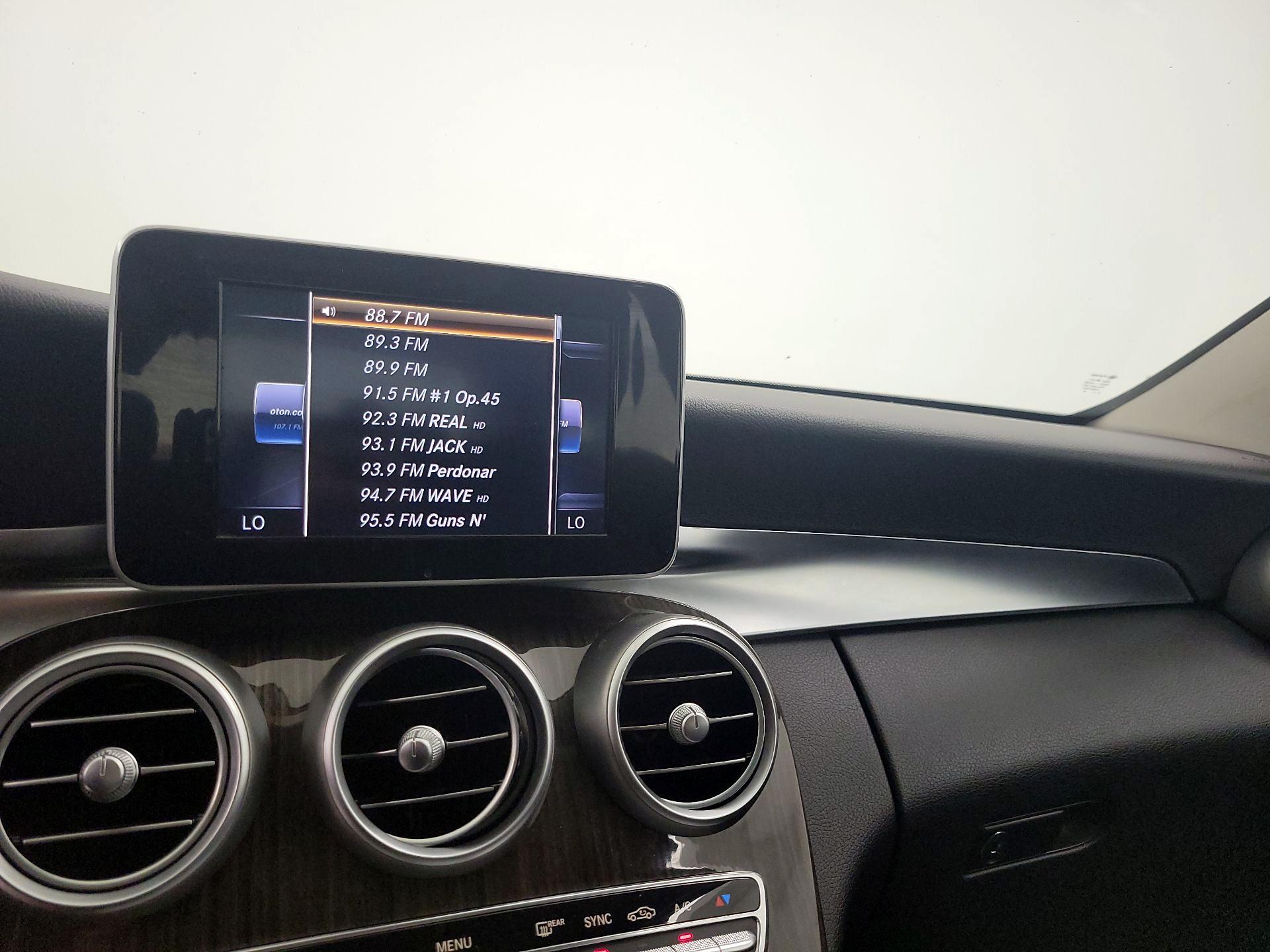 Thumbnail: 2015 Mercedes-Benz C-Class - 15
