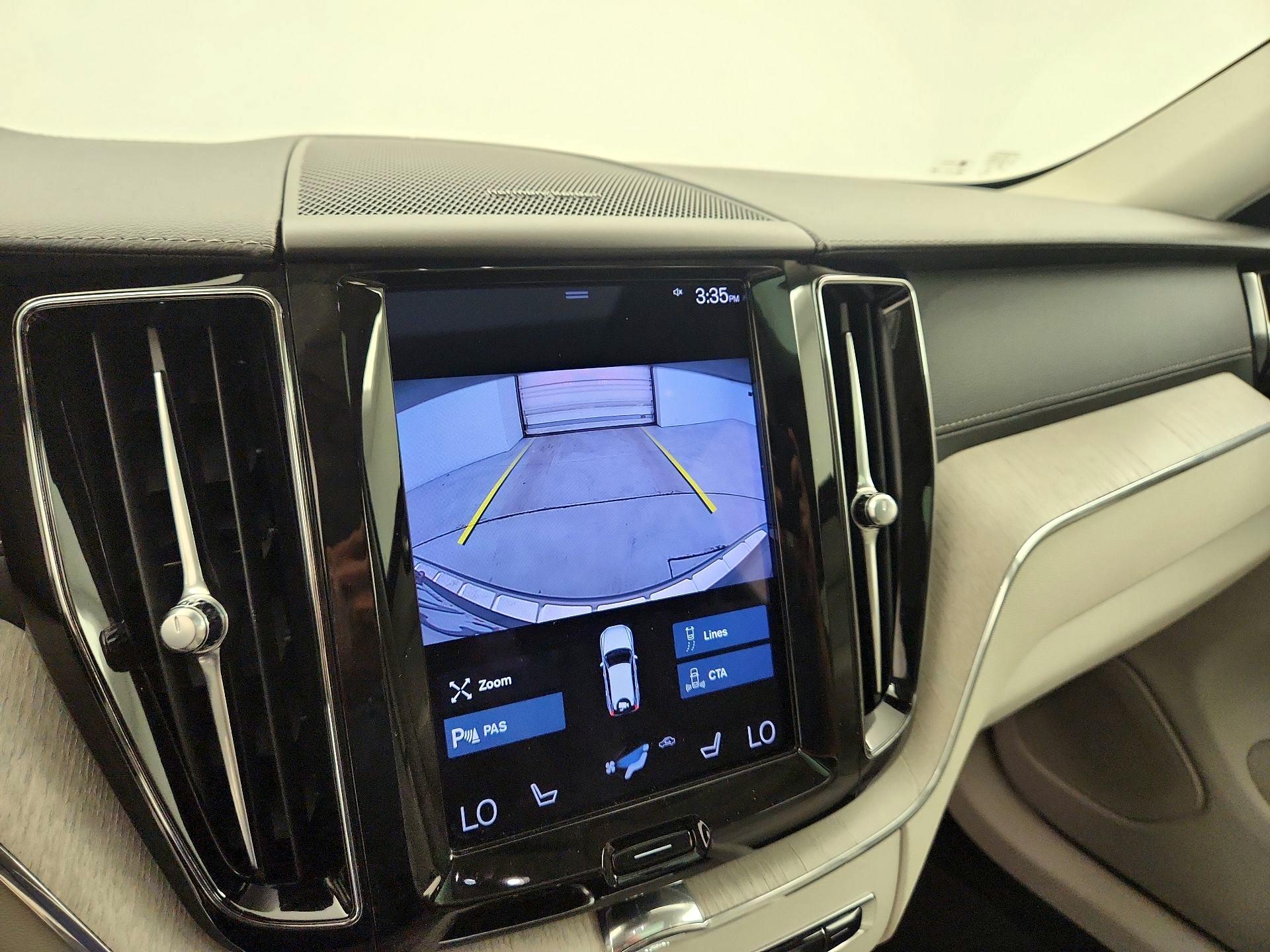 Thumbnail: 2021 Volvo XC60 - 14