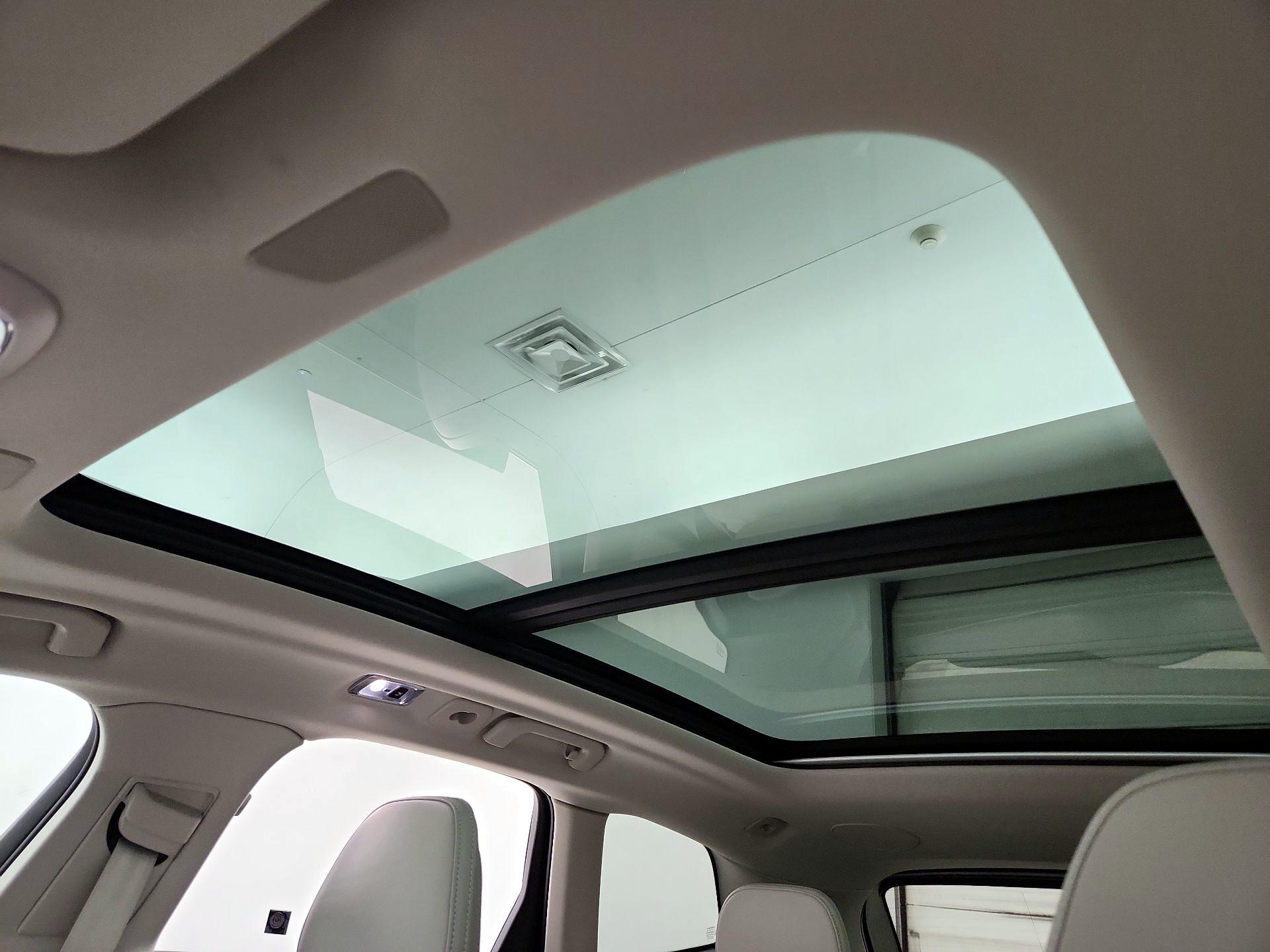 Thumbnail: 2021 Volvo XC60 - 19