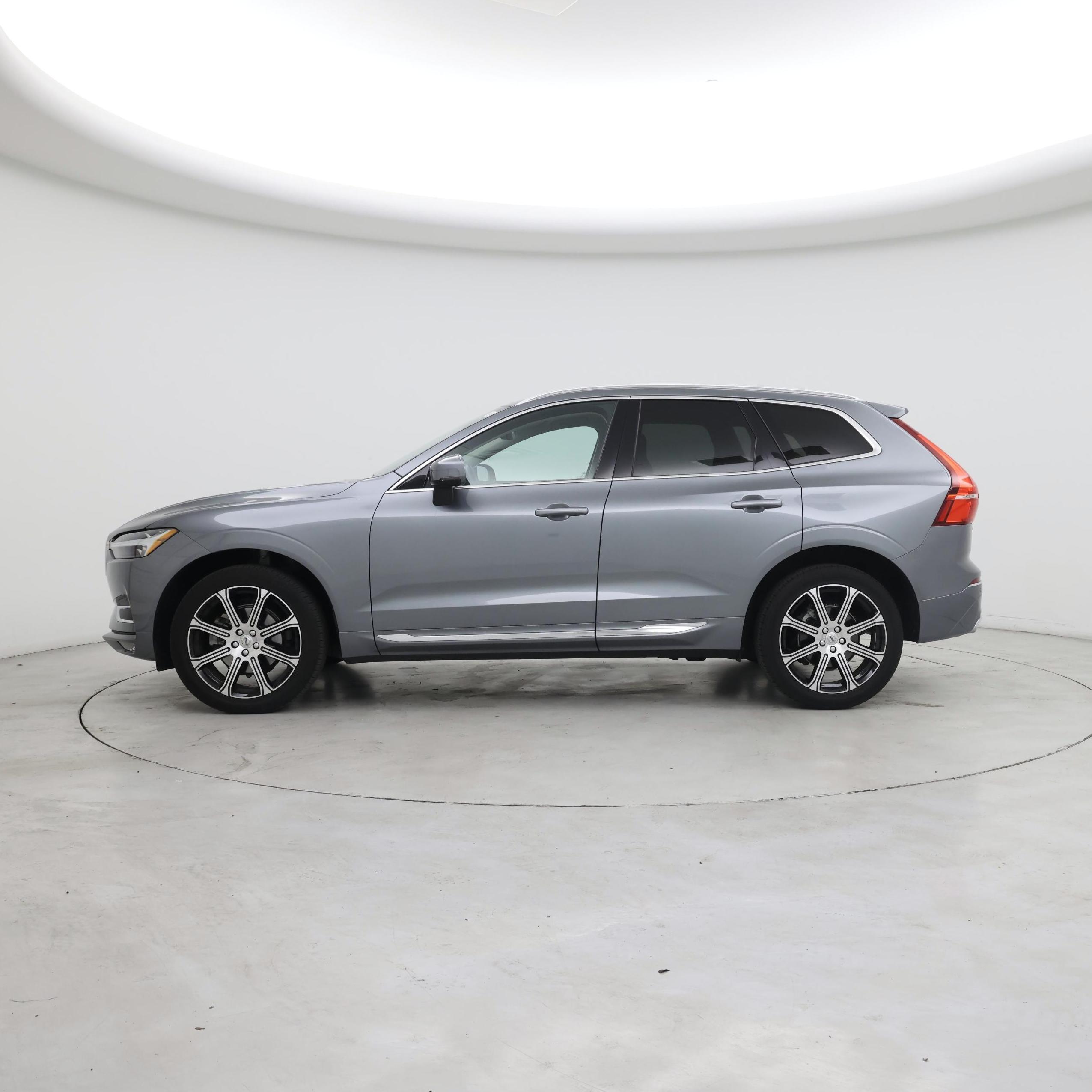Thumbnail: 2021 Volvo XC60 - 3