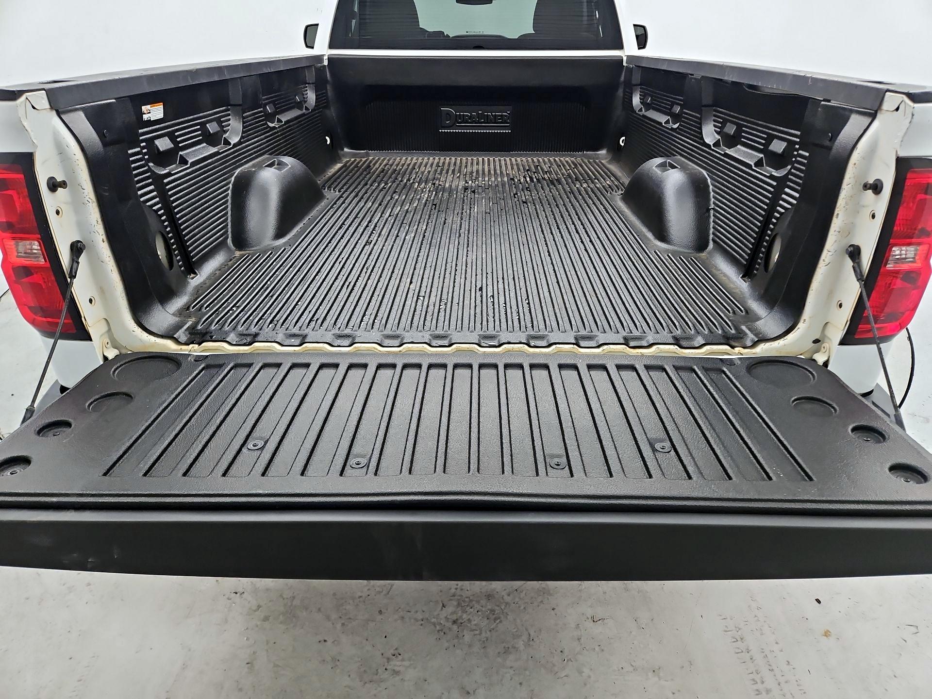 Thumbnail: 2018 Chevrolet Silverado 1500 - 19
