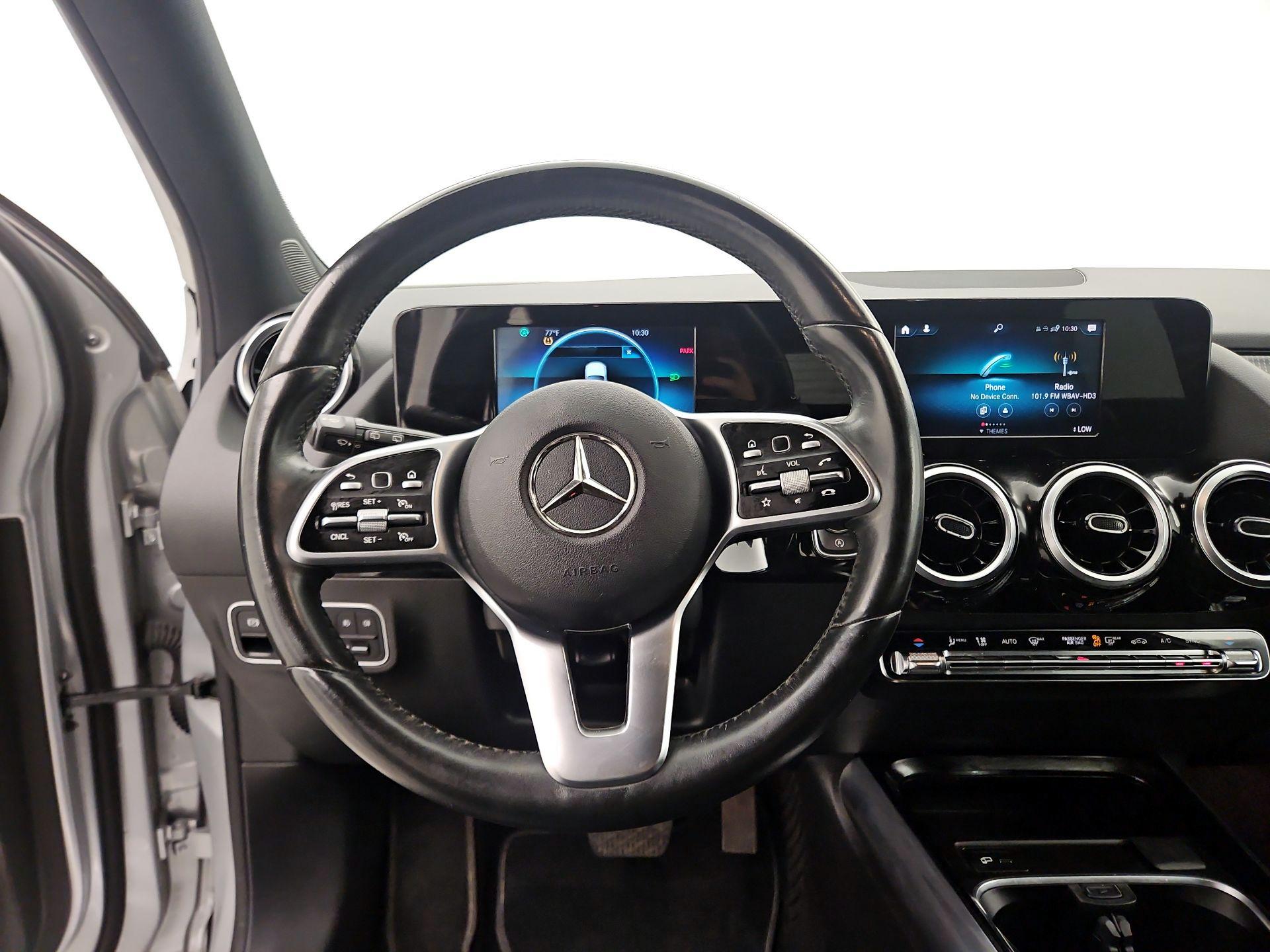 Thumbnail: 2021 Mercedes-Benz GLA - 10