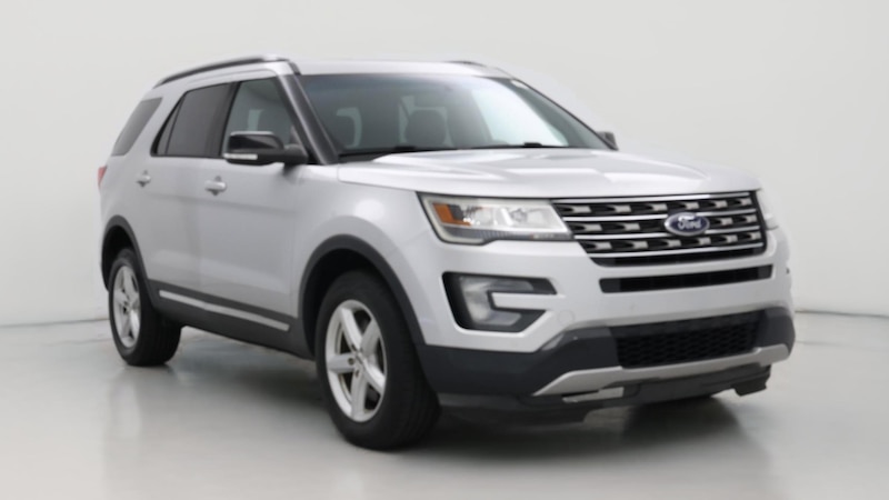 2016 Ford Explorer XLT Hero Image