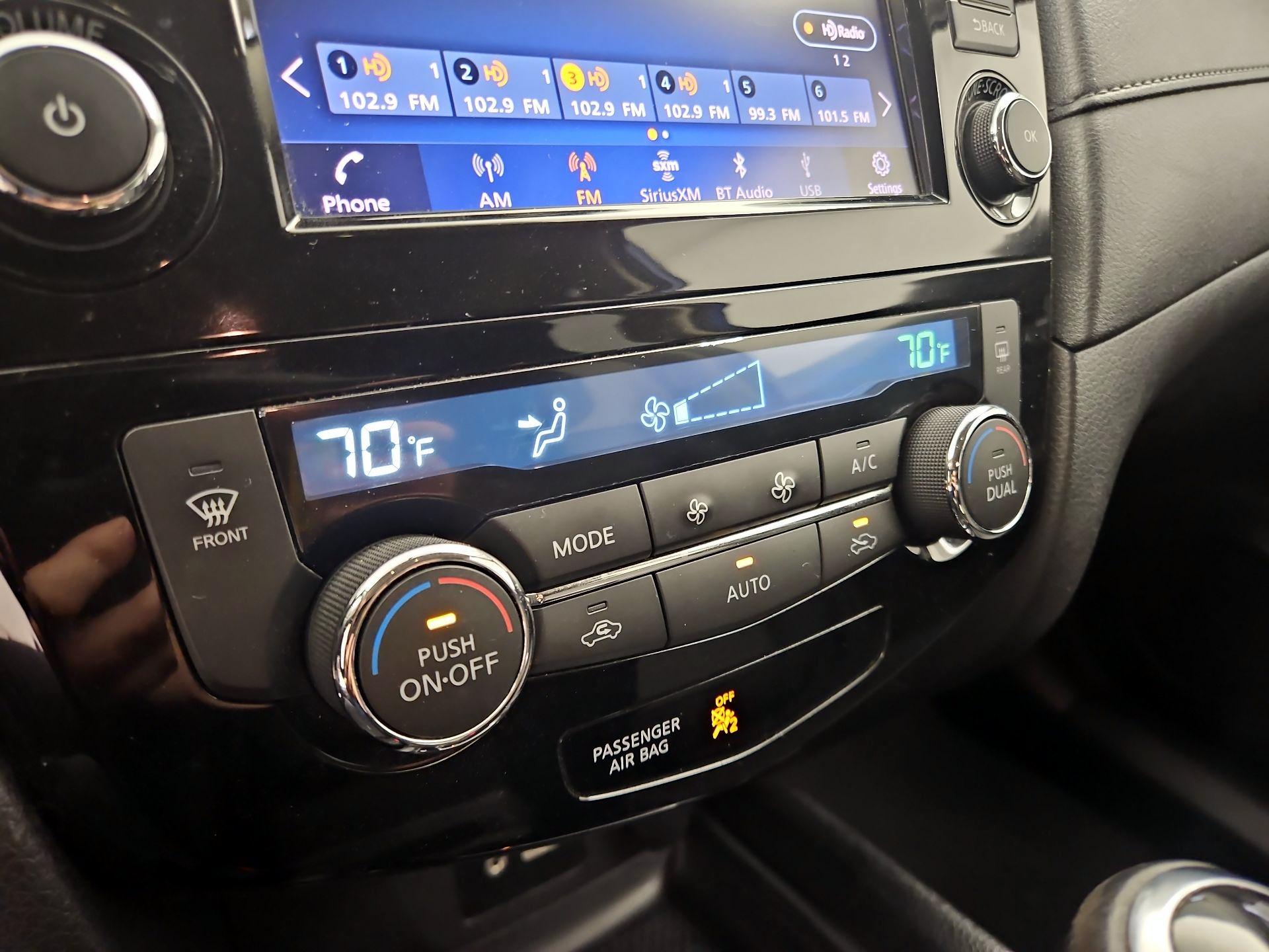 Thumbnail: 2018 Nissan Rogue - 15