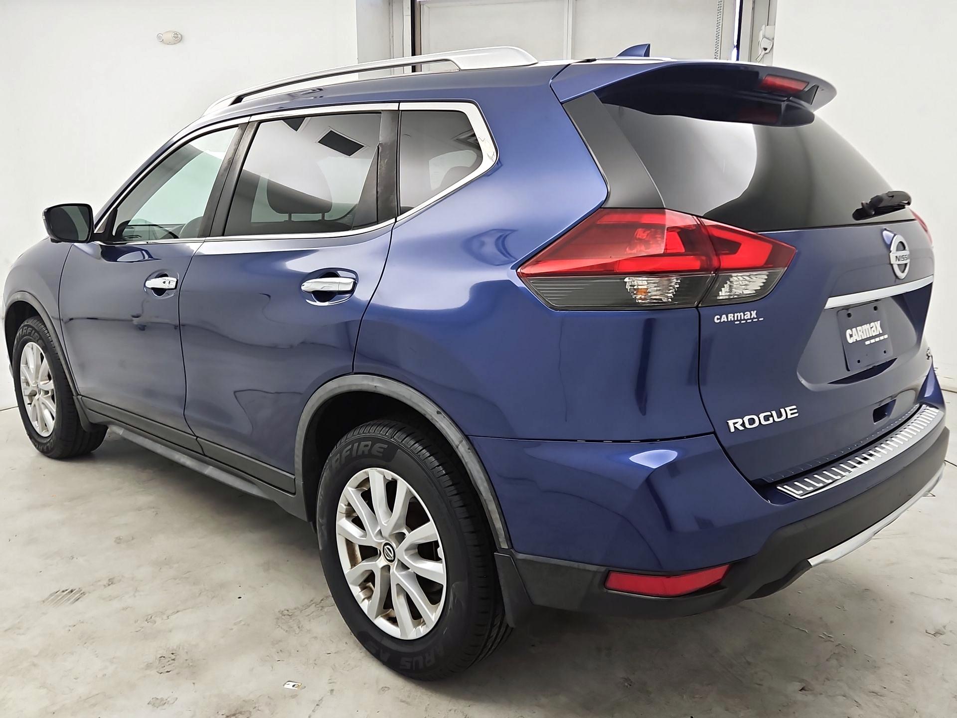 Thumbnail: 2018 Nissan Rogue - 7