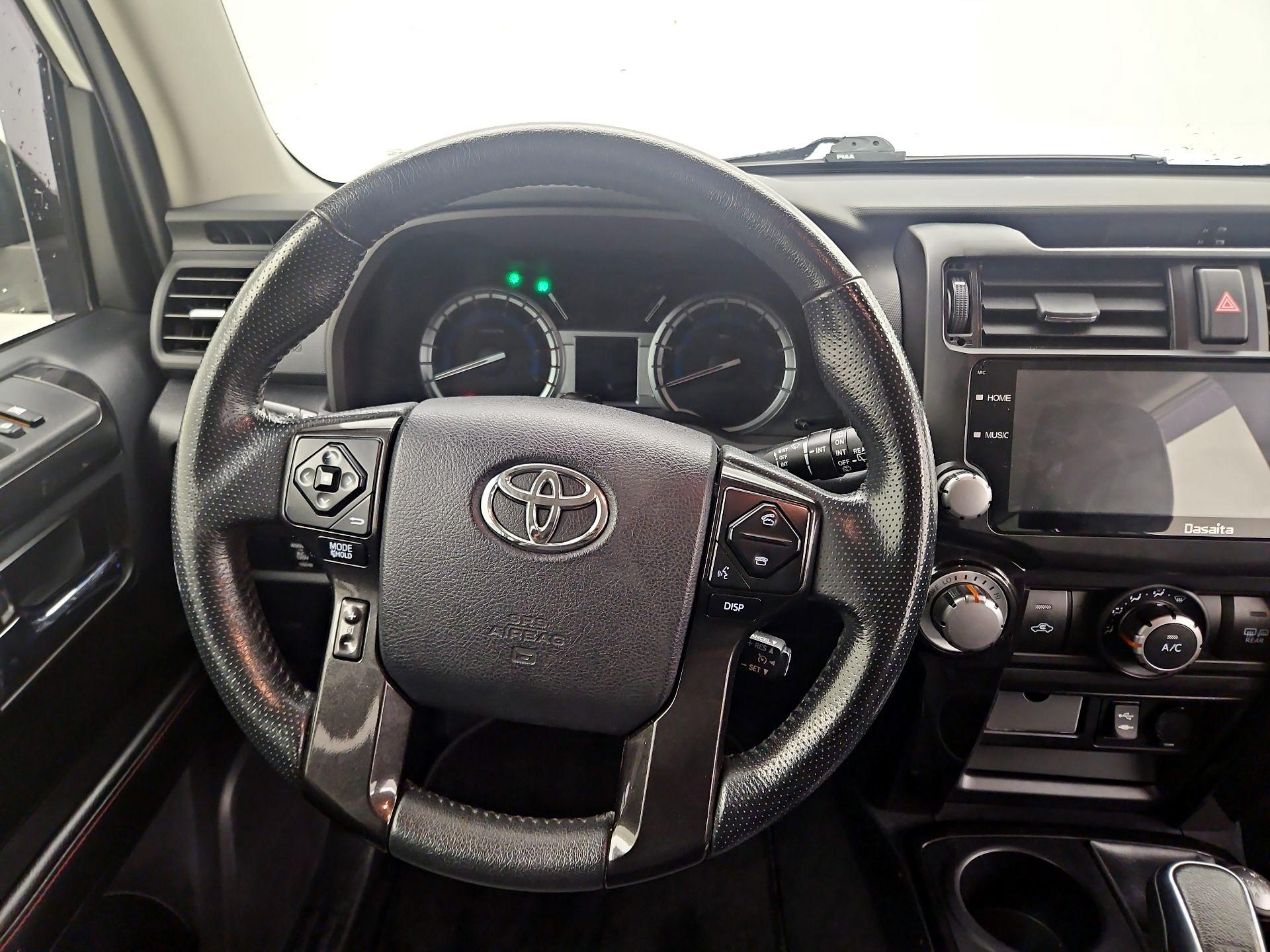 Thumbnail: 2015 Toyota 4Runner - 10