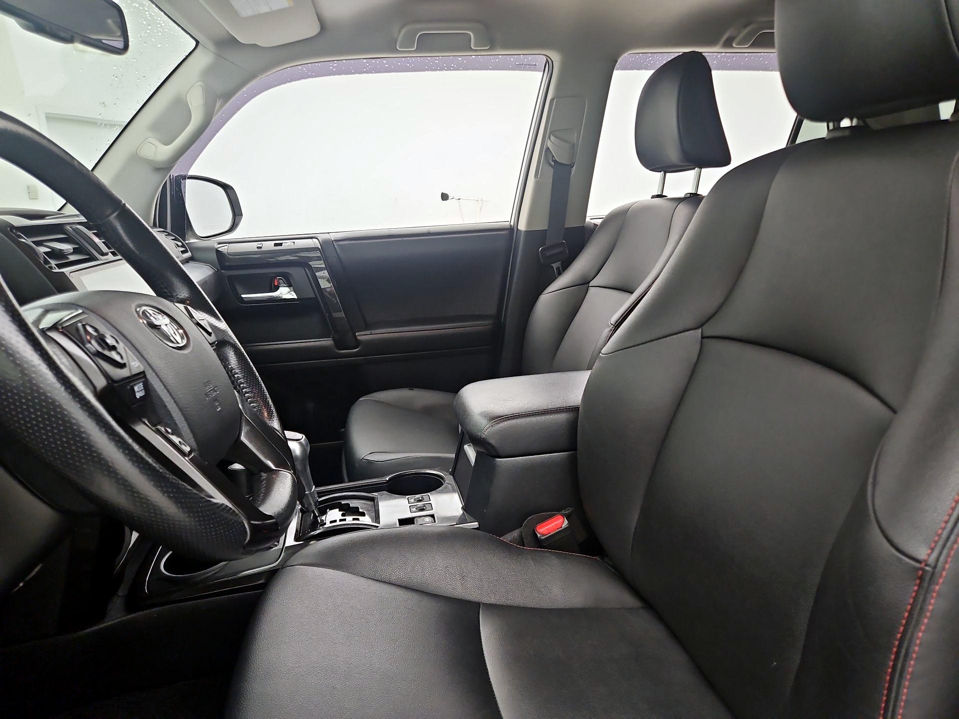 Thumbnail: 2015 Toyota 4Runner - 11