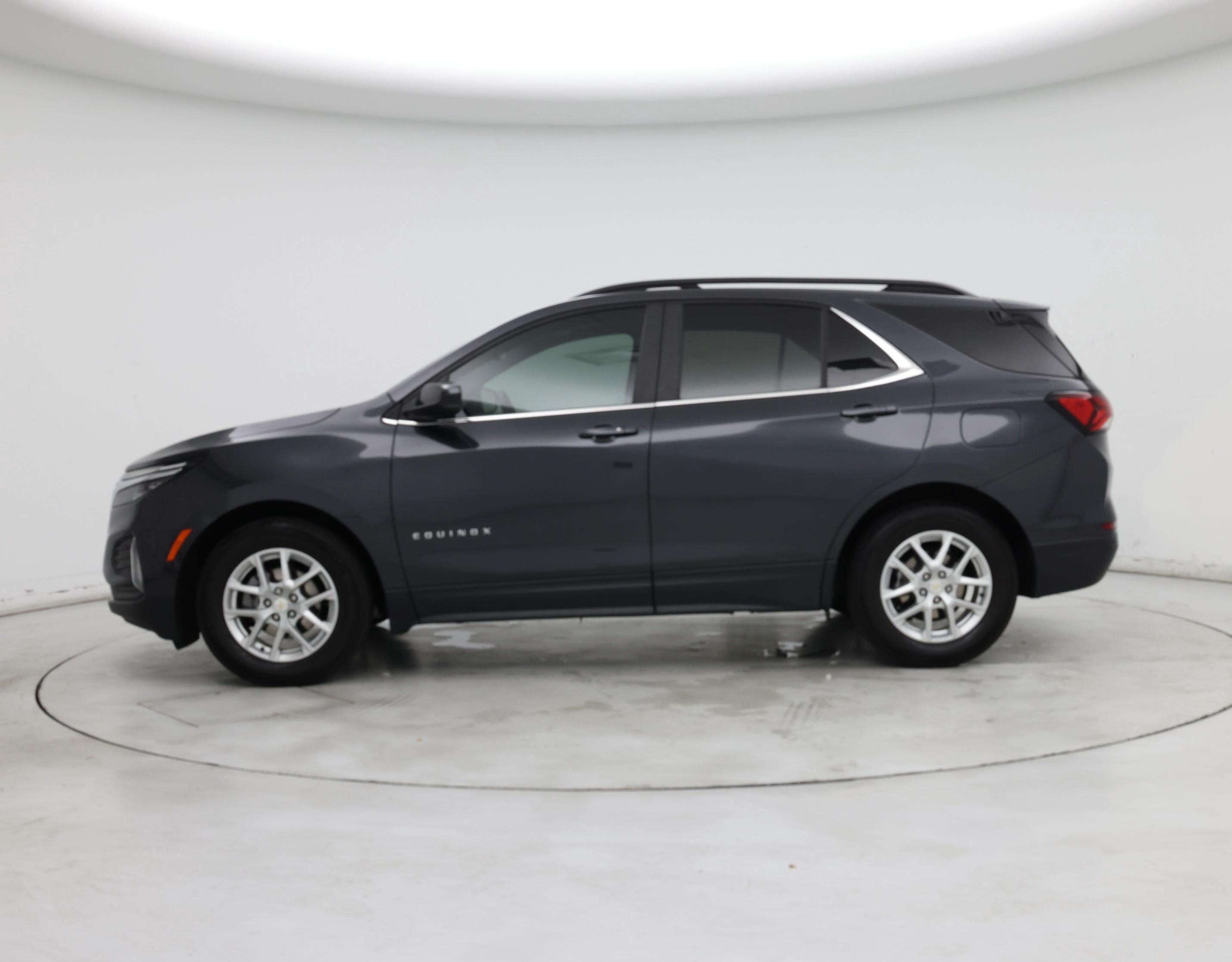 Thumbnail: 2023 Chevrolet Equinox - 3