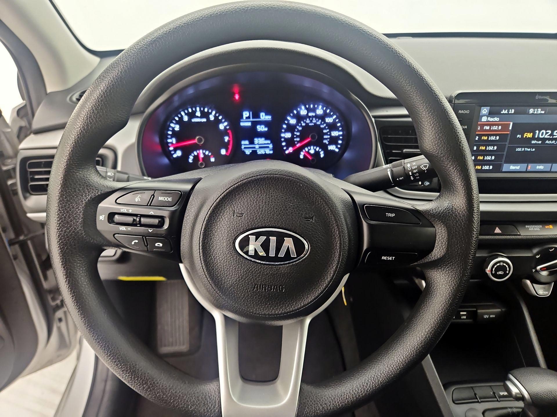 Thumbnail: 2020 Kia Rio - 10