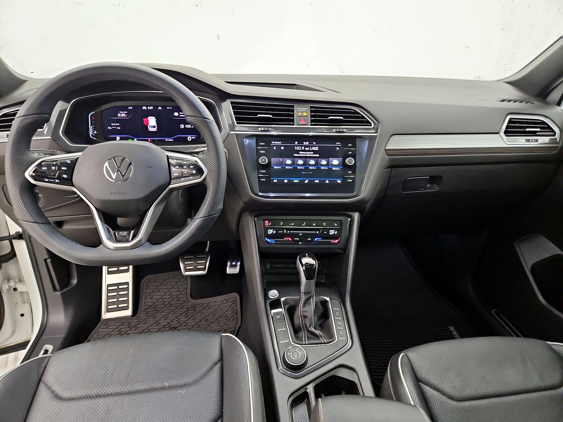 Thumbnail: 2022 Volkswagen Tiguan - 9