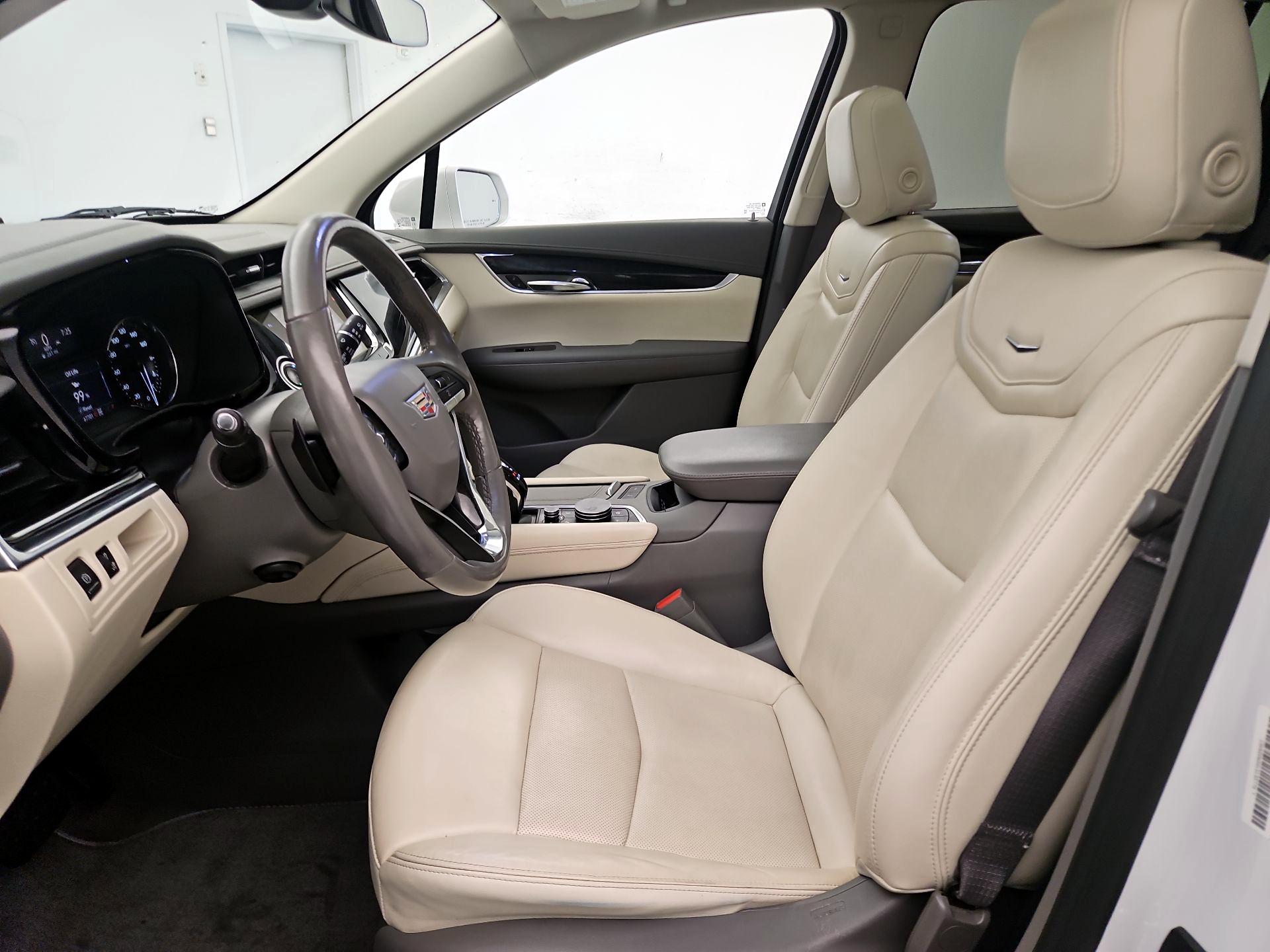 Thumbnail: 2020 Cadillac XT6 - 11
