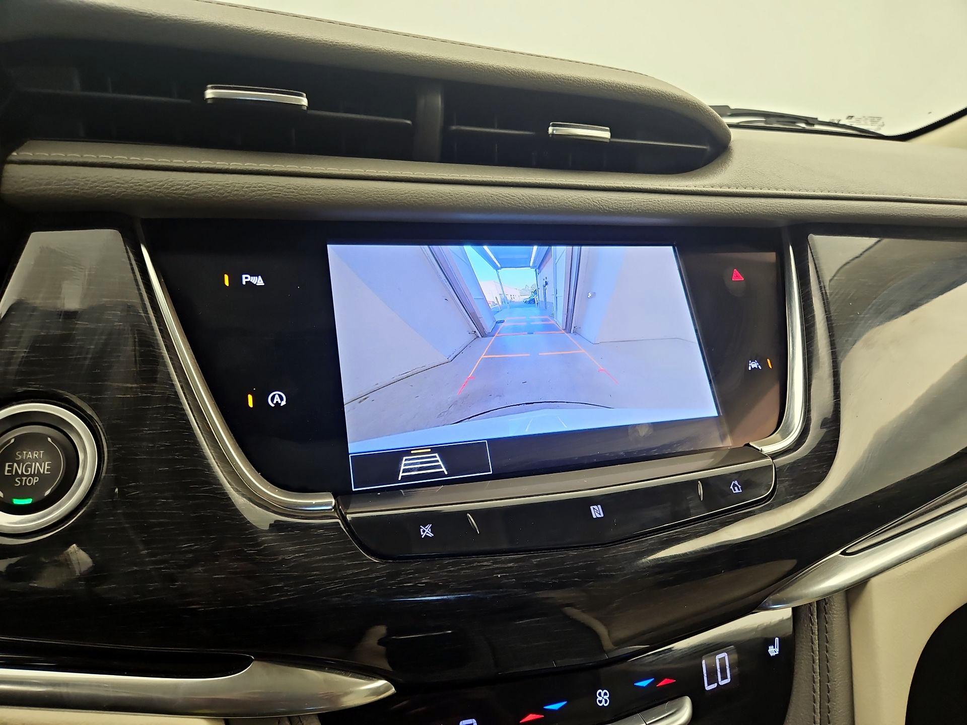 Thumbnail: 2020 Cadillac XT6 - 14
