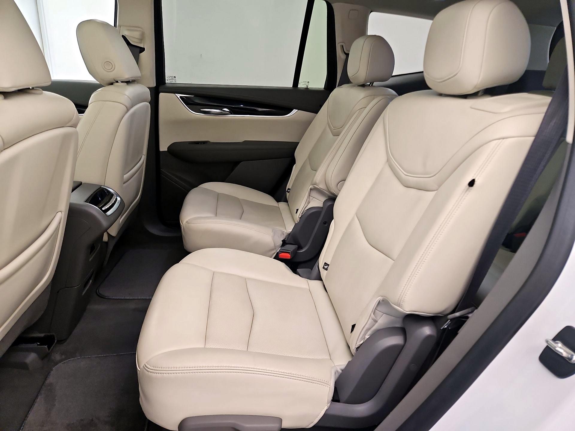 Thumbnail: 2020 Cadillac XT6 - 20