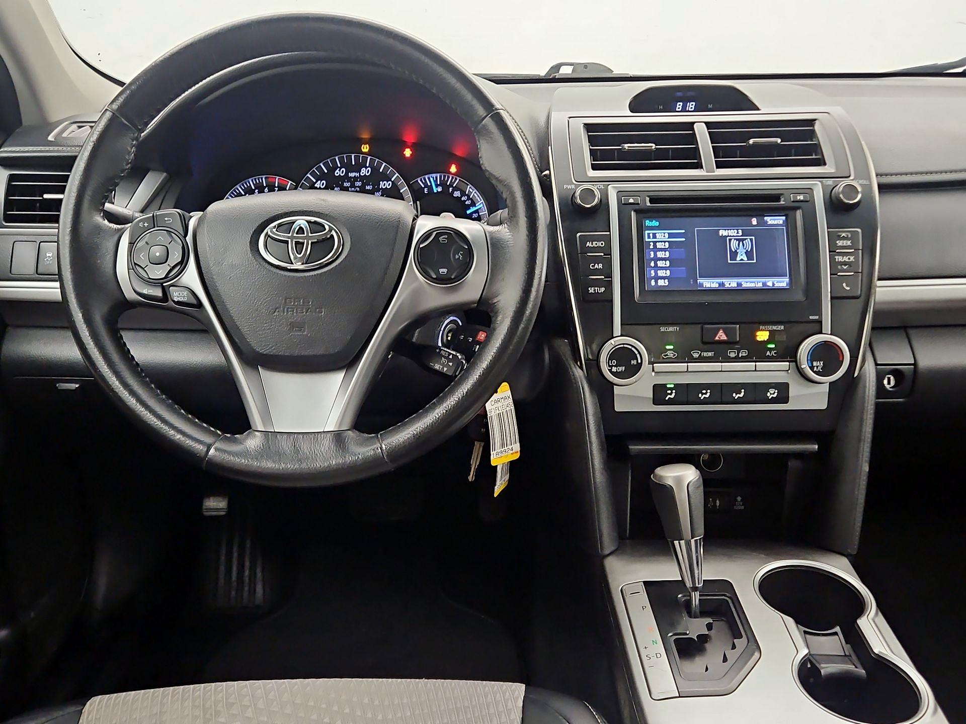 Thumbnail: 2014 Toyota Camry - 10