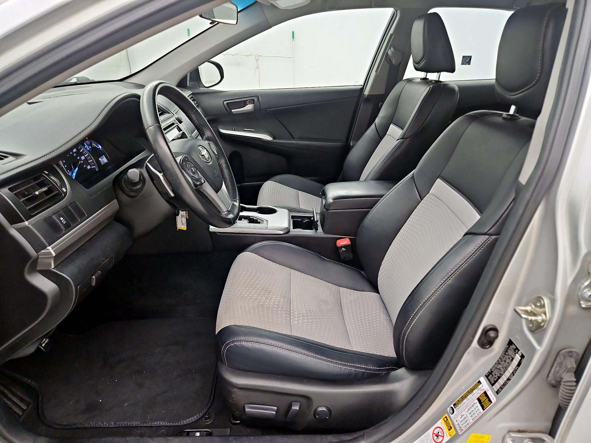 Thumbnail: 2014 Toyota Camry - 11