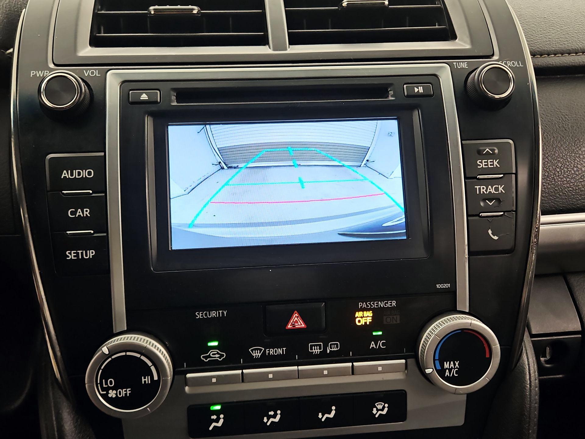 Thumbnail: 2014 Toyota Camry - 14