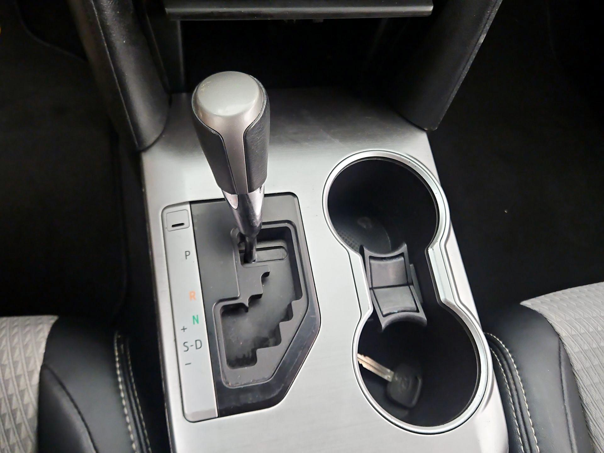 Thumbnail: 2014 Toyota Camry - 17