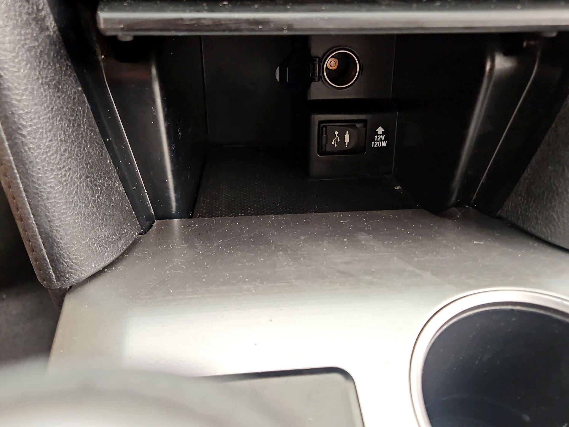 Thumbnail: 2014 Toyota Camry - 18