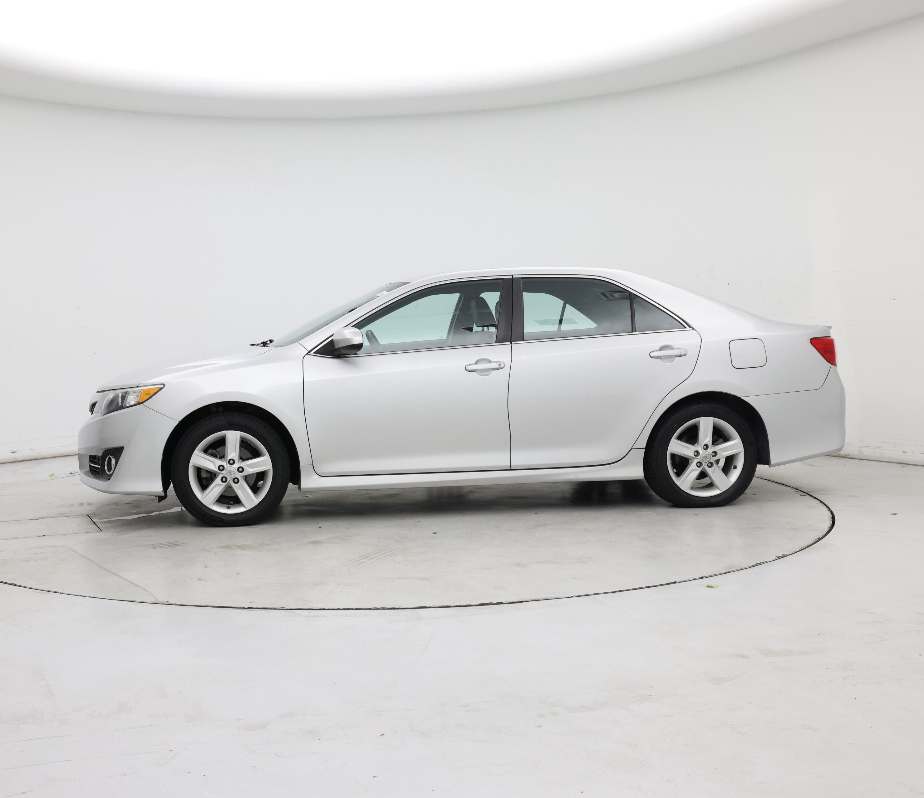 Thumbnail: 2014 Toyota Camry - 3