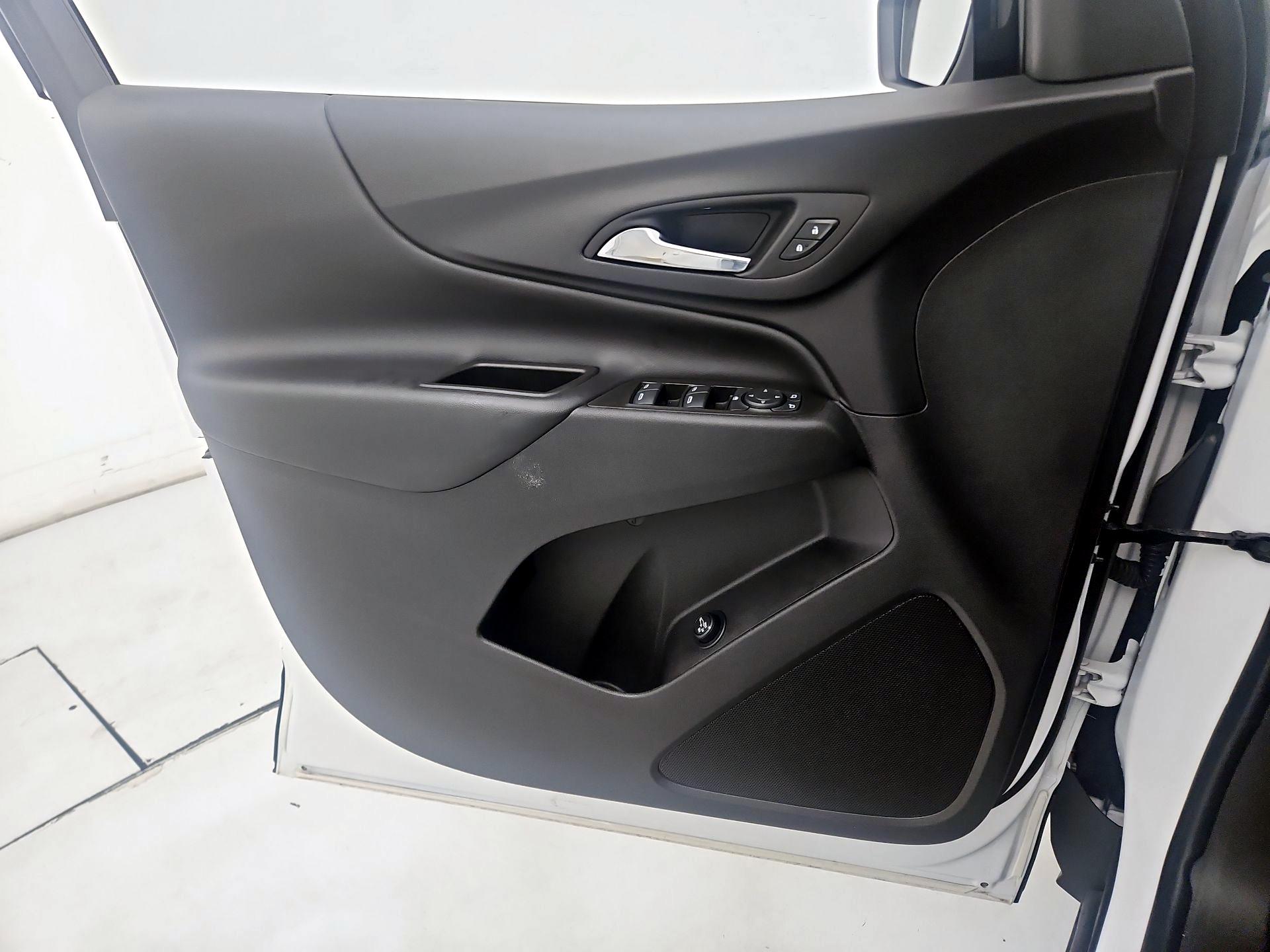 Thumbnail: 2024 Chevrolet Equinox - 12