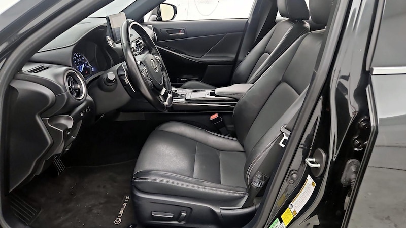 2021 Lexus IS 300 9