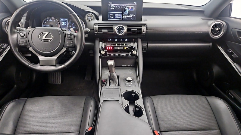 2021 Lexus IS 300 8