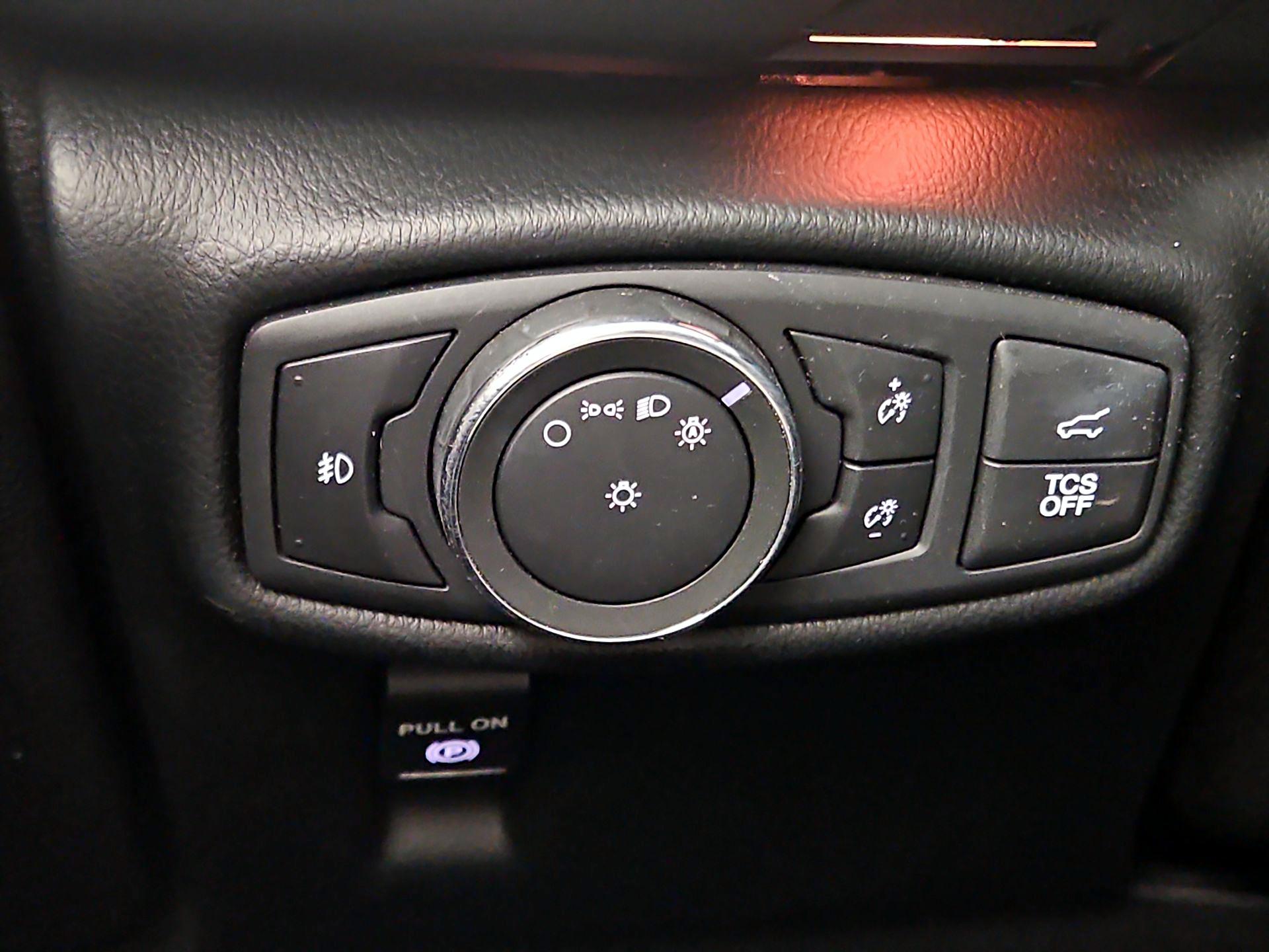 Thumbnail: 2019 Lincoln Nautilus - 13