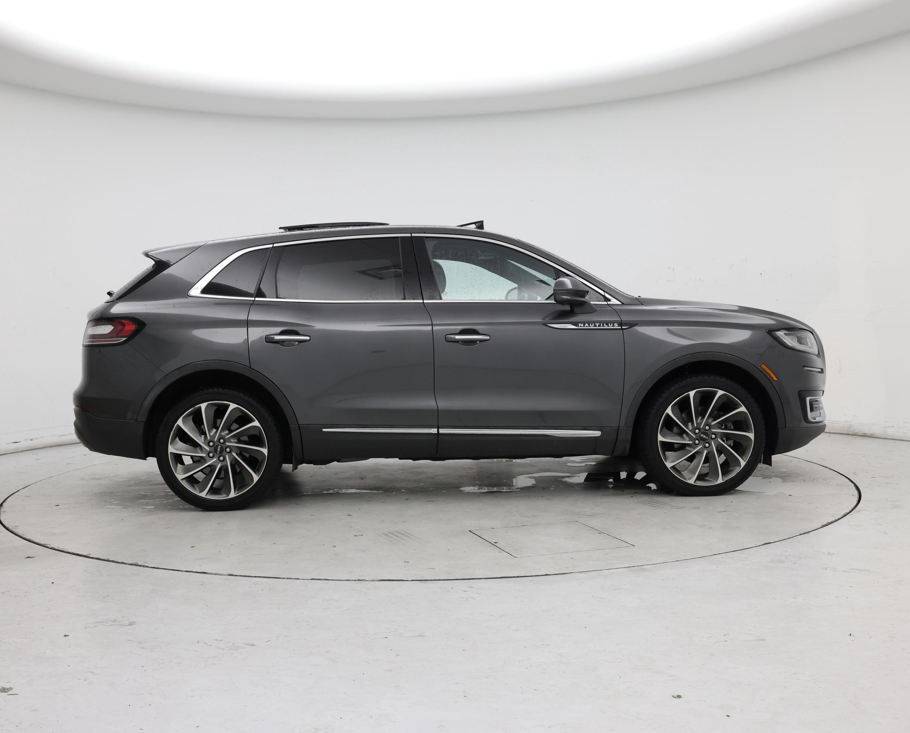 Thumbnail: 2019 Lincoln Nautilus - 7