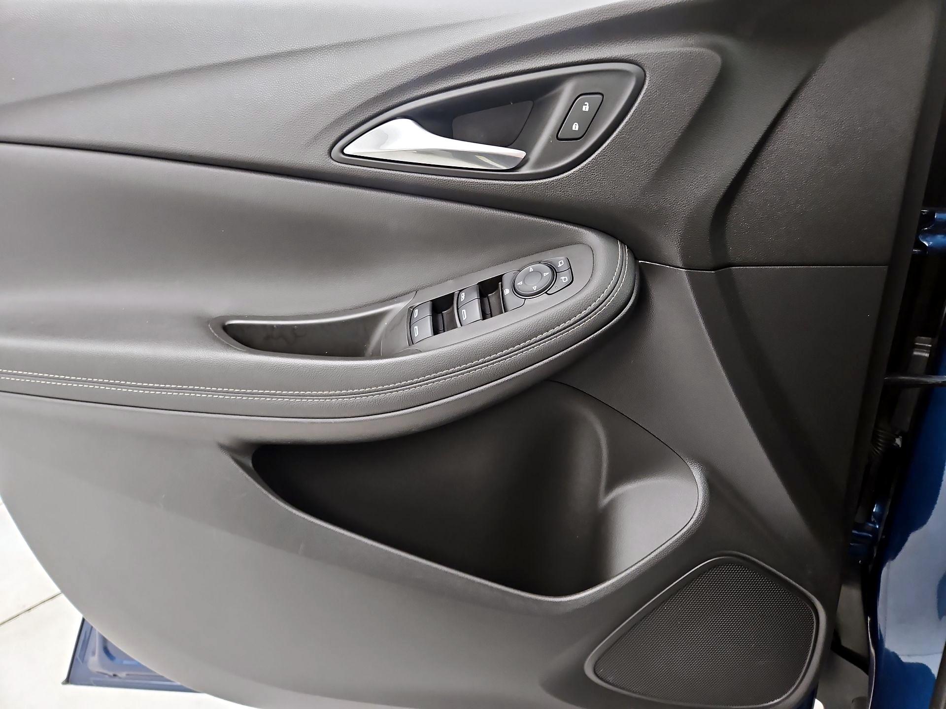 Thumbnail: 2020 Buick Encore GX - 12